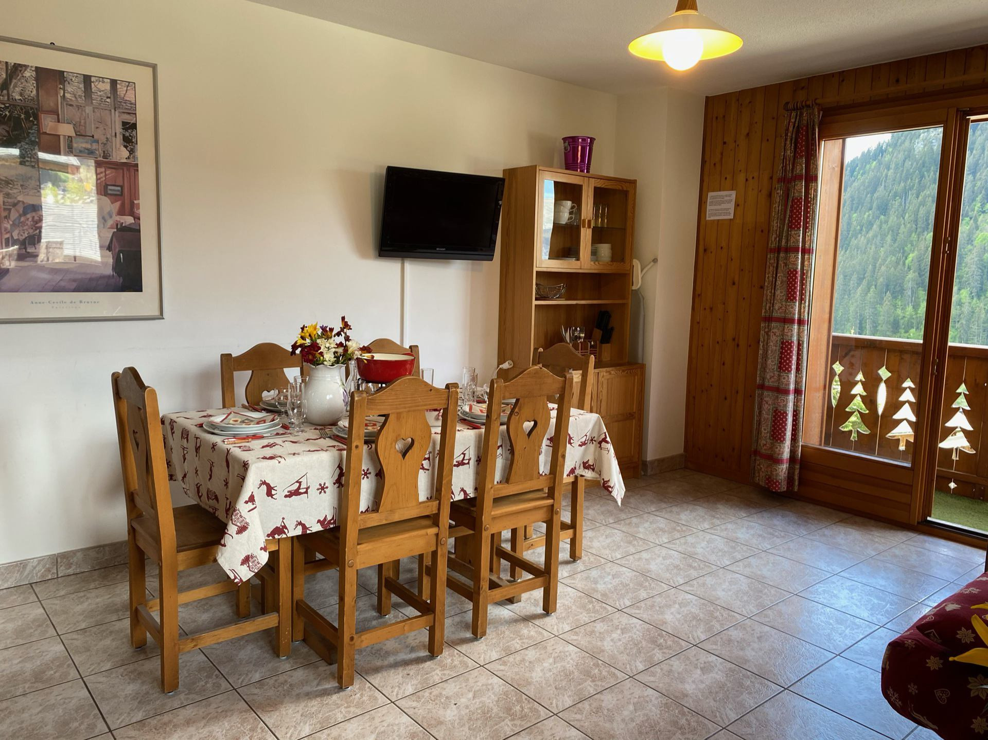 _lv_images__lot_0000000143_02_8589112