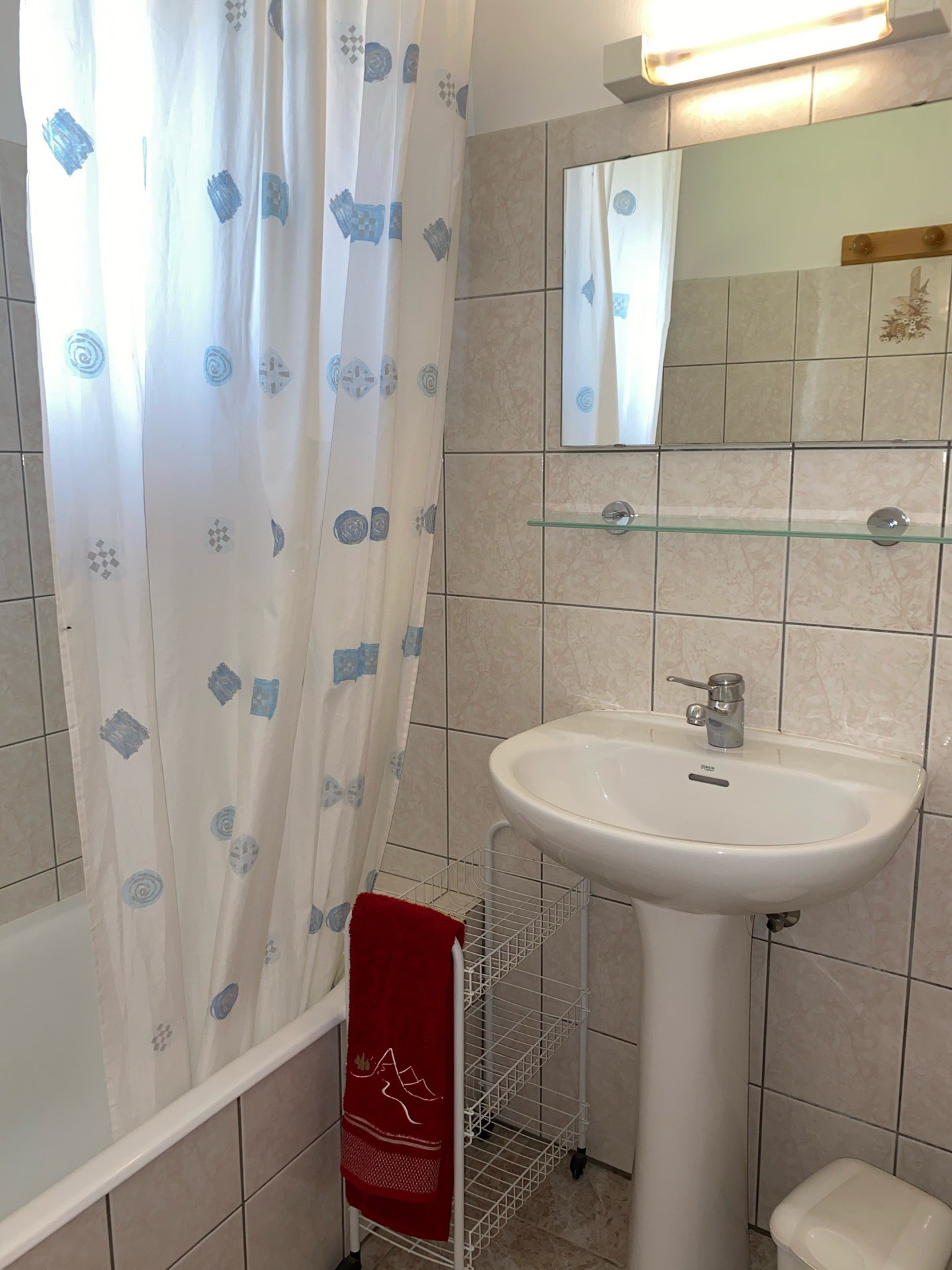 _lv_images__lot_0000000143_12_8507805