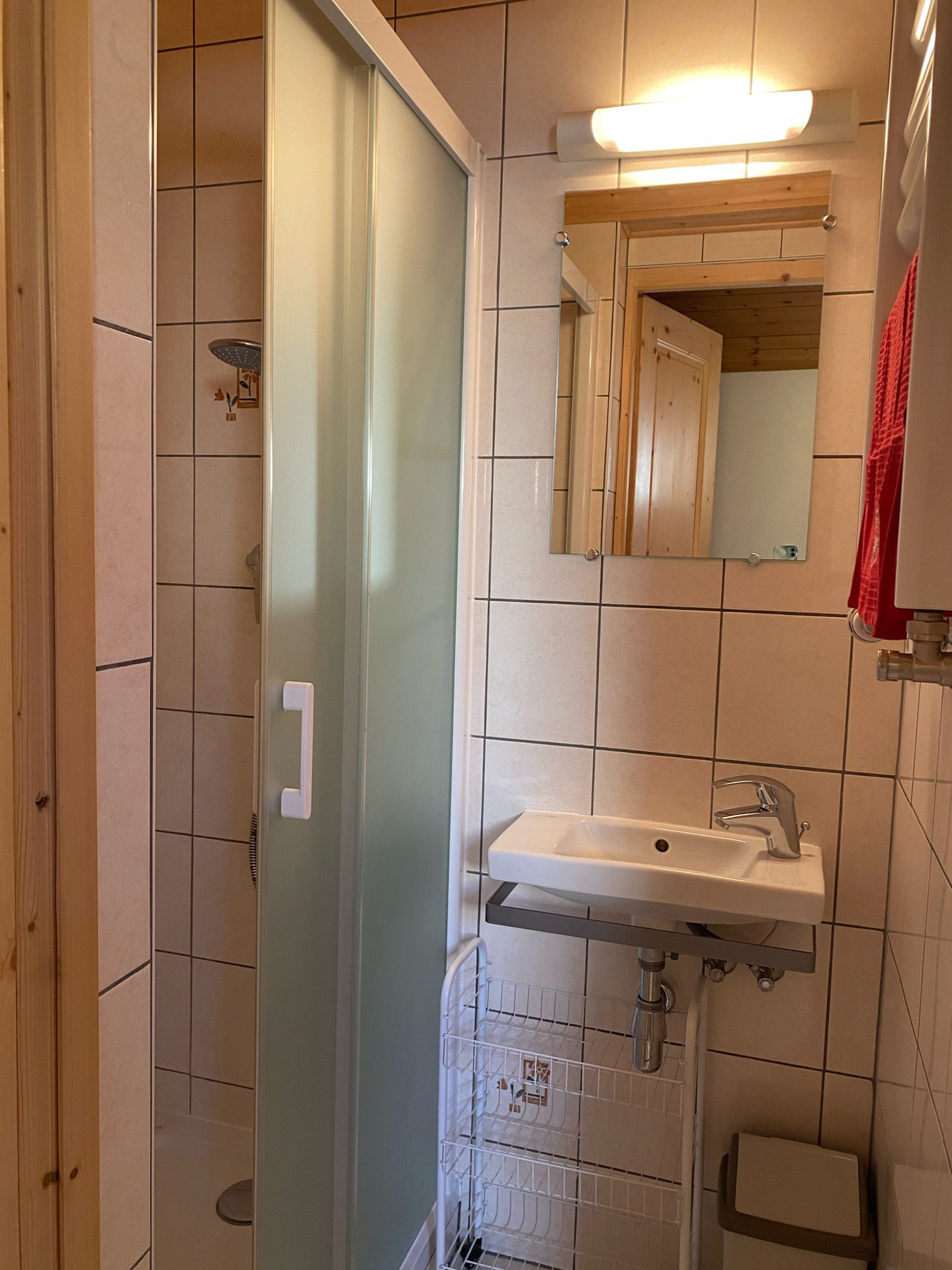 _lv_images__lot_0000000144_10_8437084