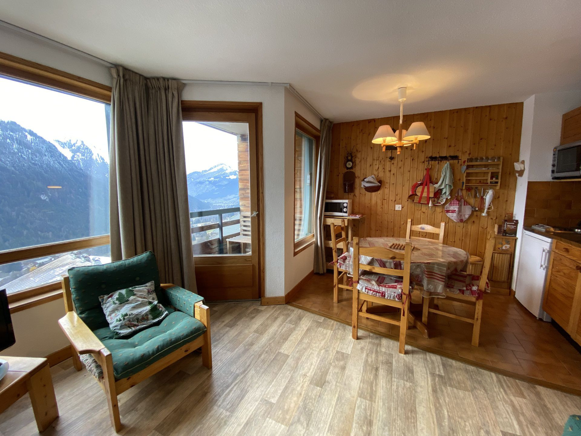 _lv_images__lot_0000000150_01_8459100 _lv_images__lot_0000000150_01_8459100