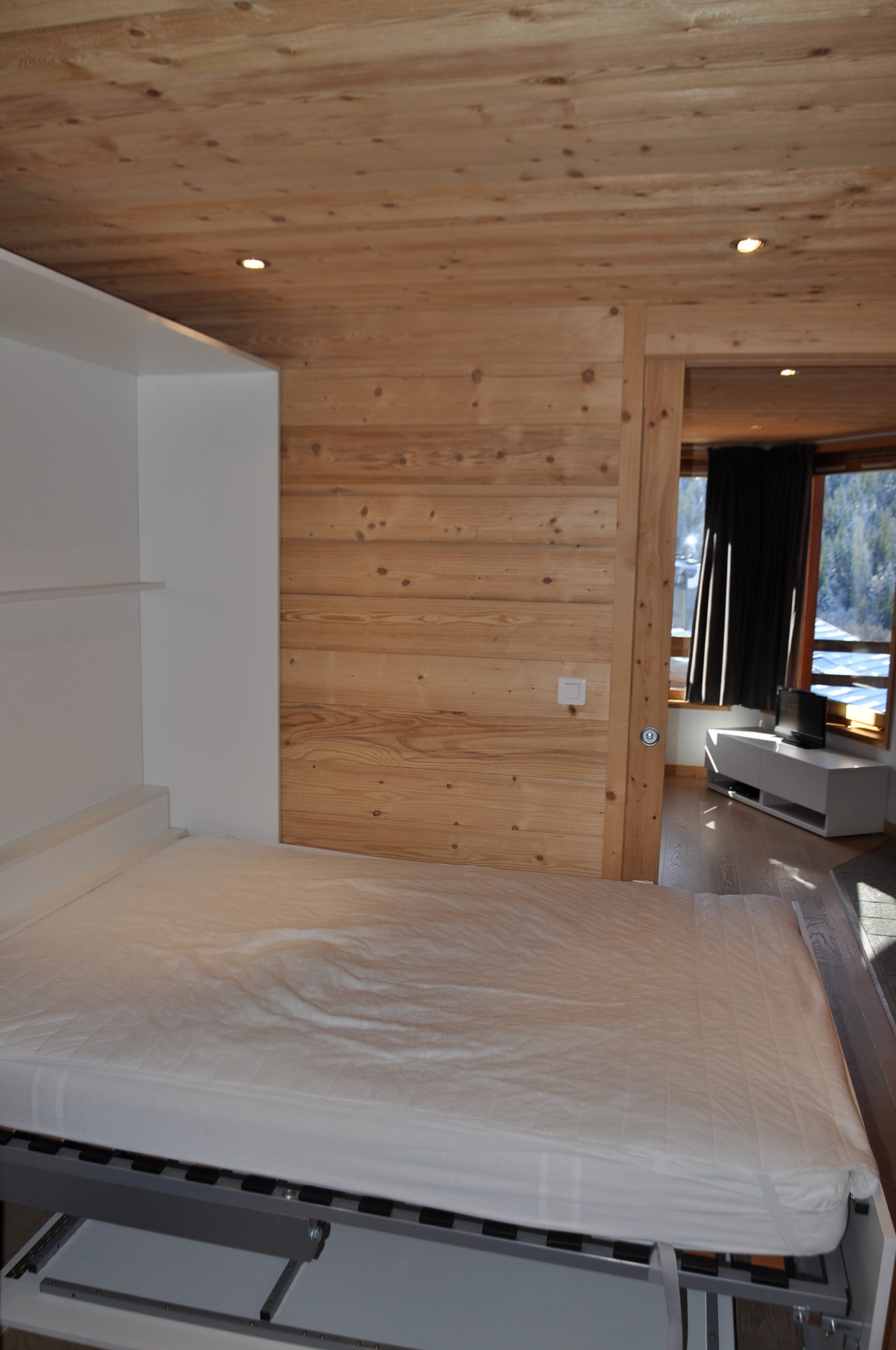 _lv_images__lot_0000000153_08_8288701