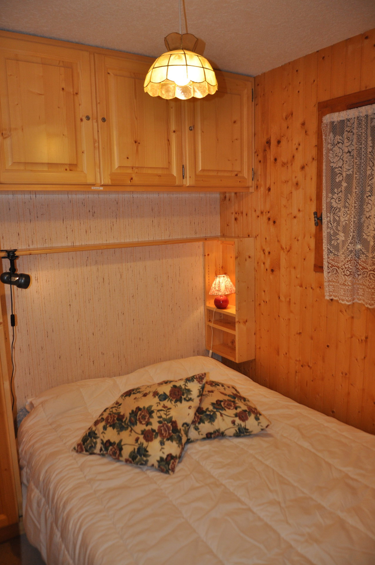 _lv_images__lot_0000000155_01_8331176