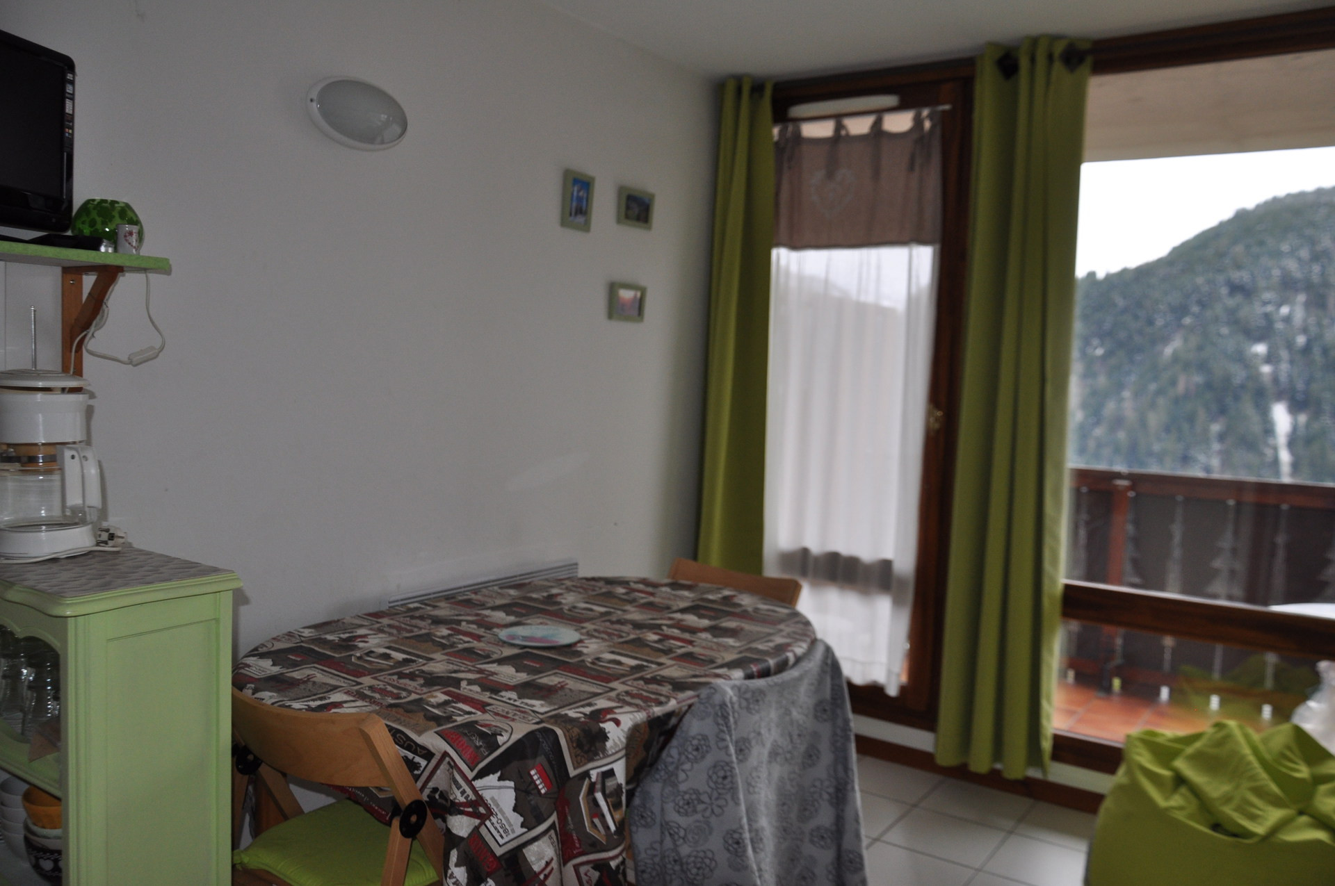 _lv_images__lot_0000000159_01_8508548