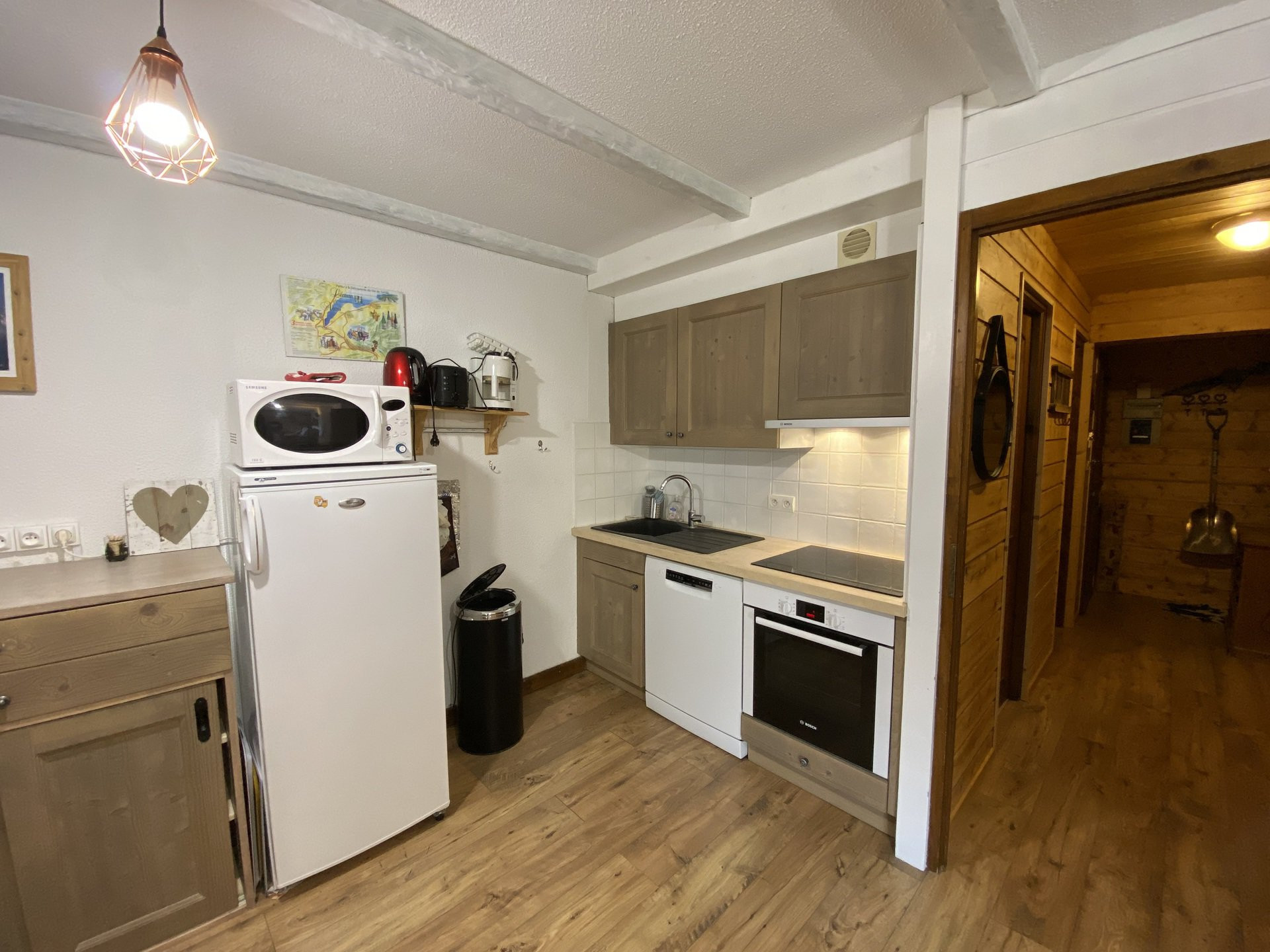 _lv_images__lot_0000000161_07_8369078