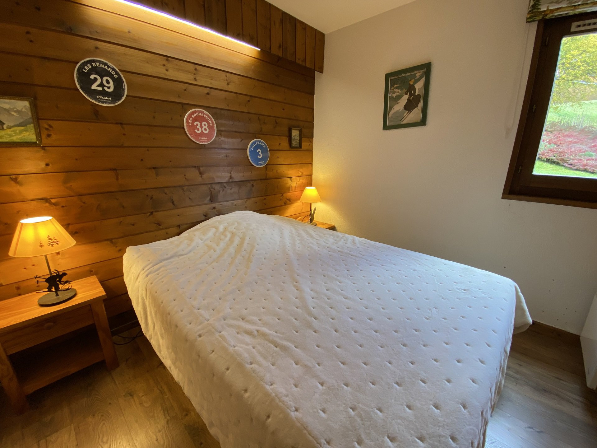 _lv_images__lot_0000000161_11_8369081