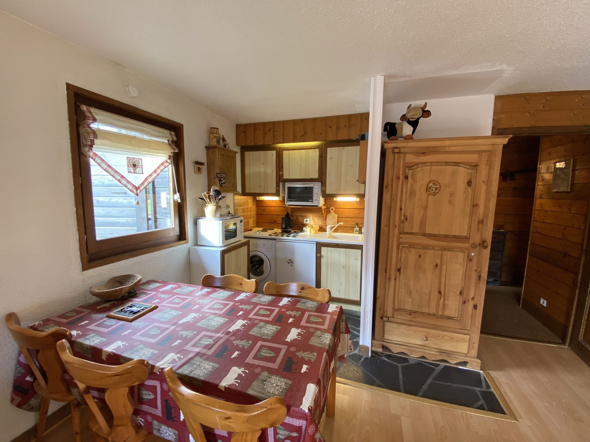 _lv_images__lot_0000000162_08_8544728 _lv_images__lot_0000000162_08_8544728