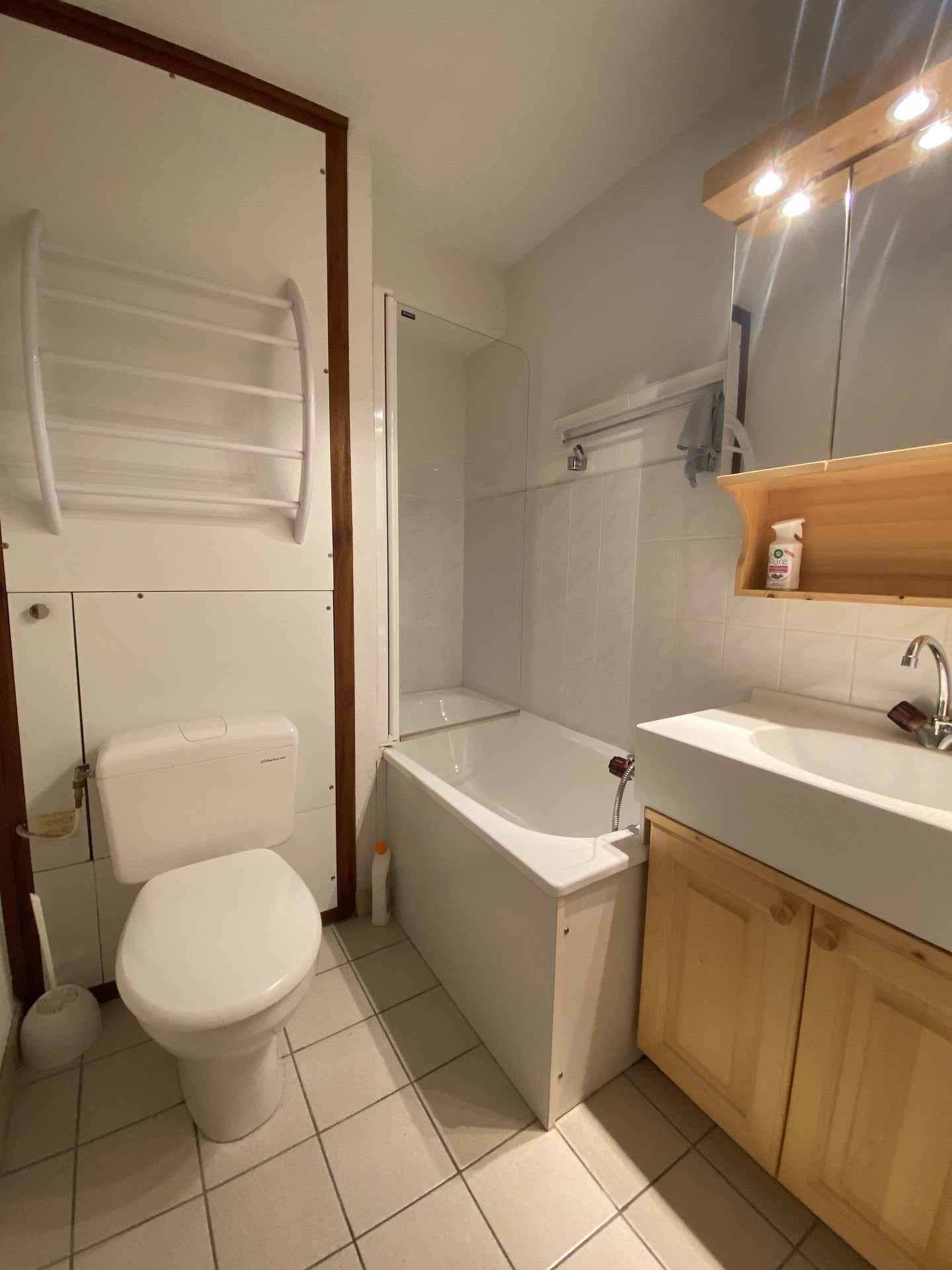 _lv_images__lot_0000000170_08_8305700 _lv_images__lot_0000000170_08_8305700