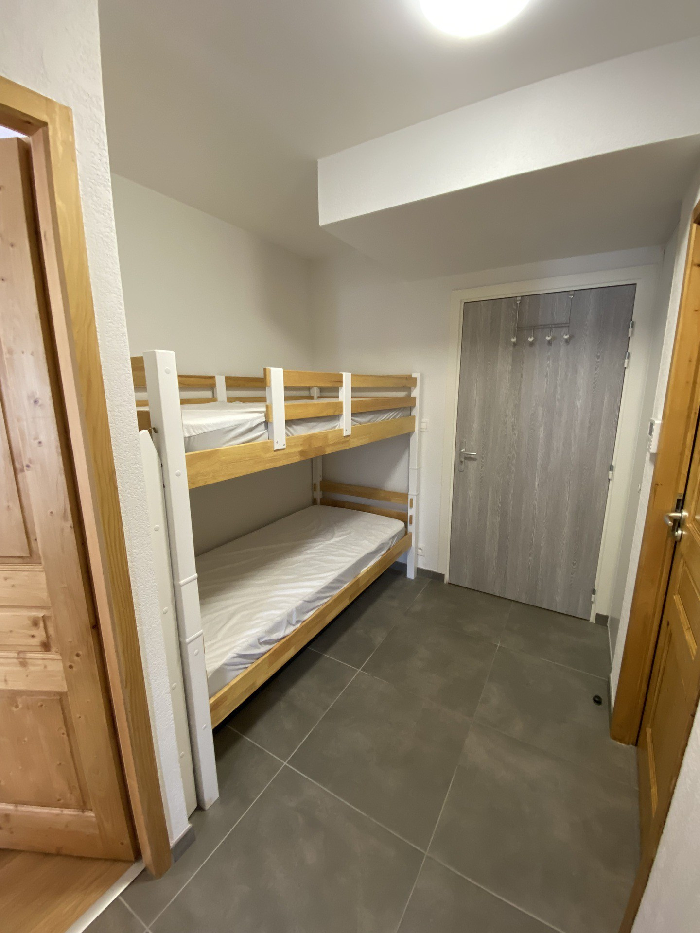 _lv_images__lot_0000000177_09_8205438 _lv_images__lot_0000000177_09_8205438