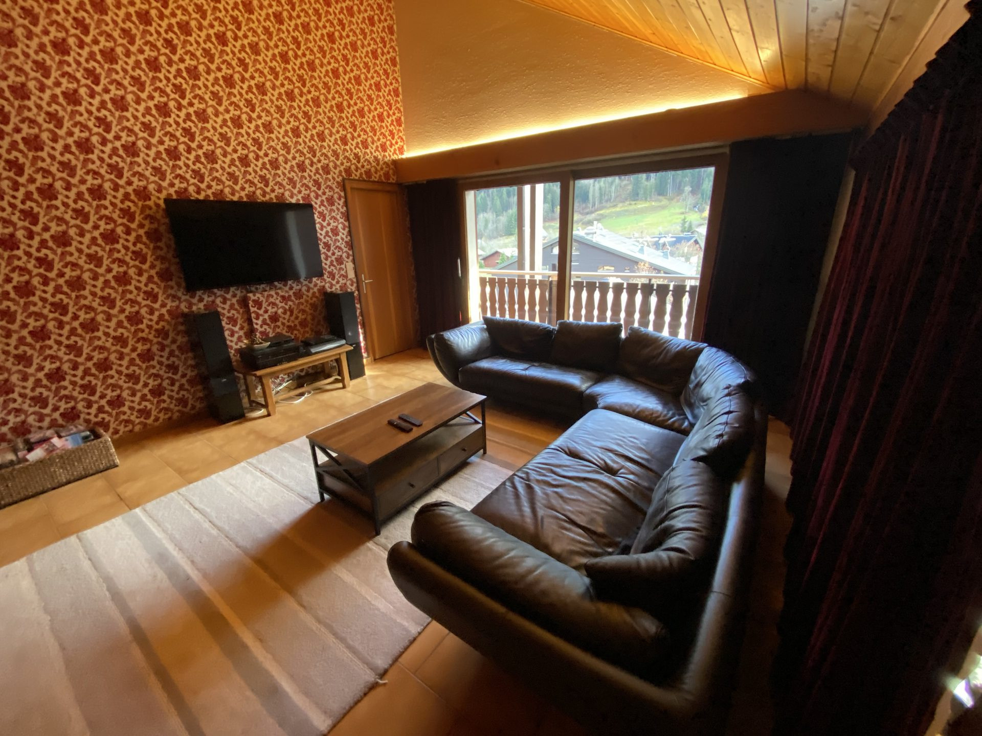 _lv_images__lot_0000000192_06_8370894