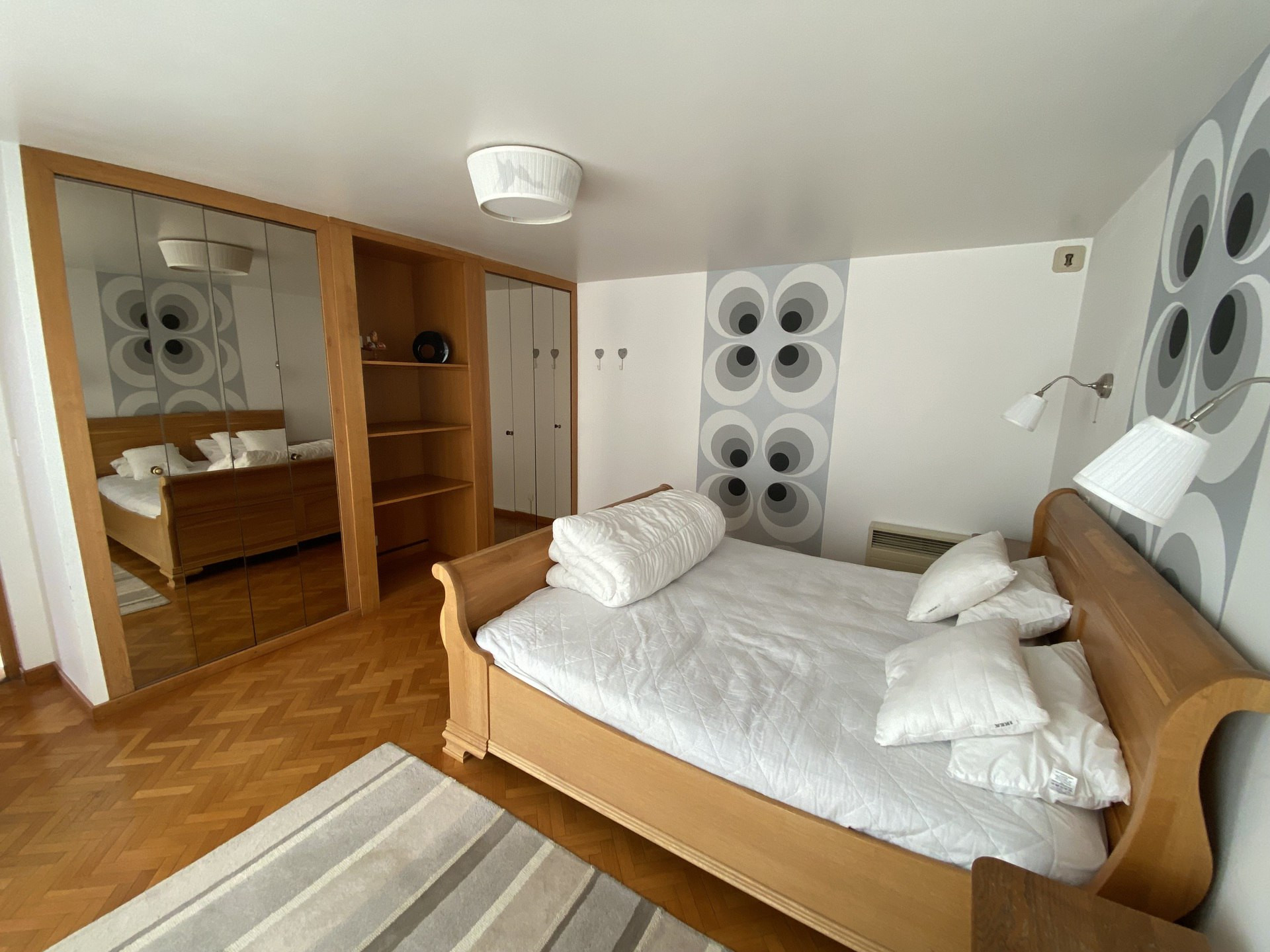 _lv_images__lot_0000000192_11_8564711