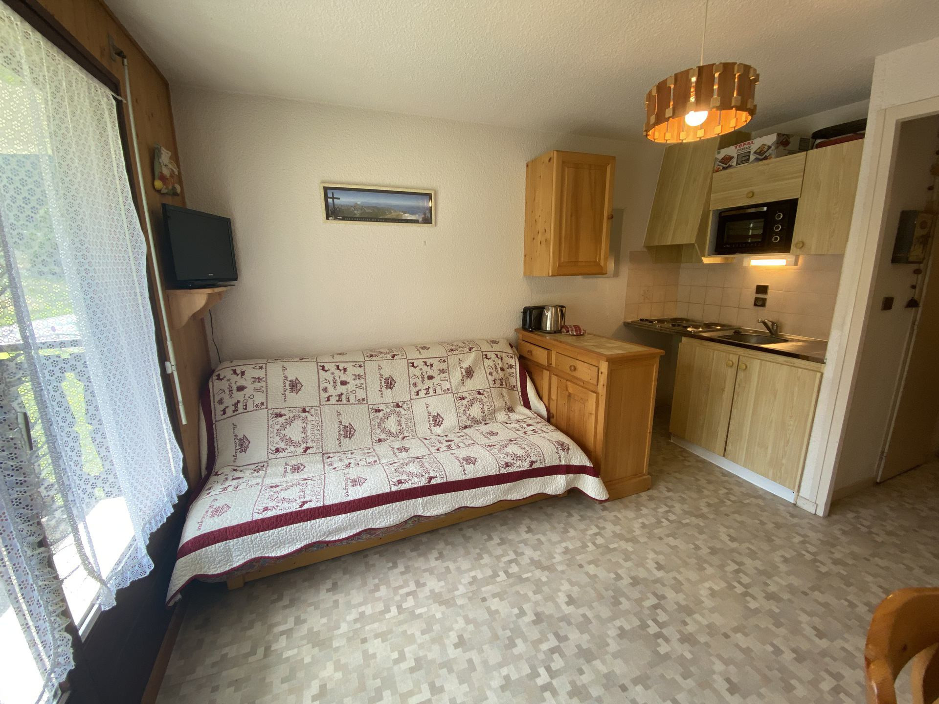 _lv_images__lot_0000000202_05_8546210 _lv_images__lot_0000000202_05_8546210