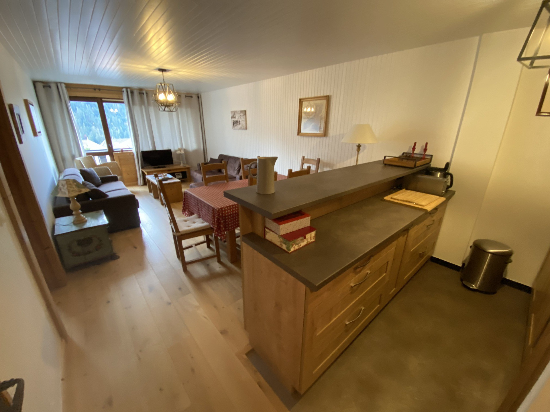 _lv_images__lot_0000000214_03_8529429 _lv_images__lot_0000000214_03_8529429