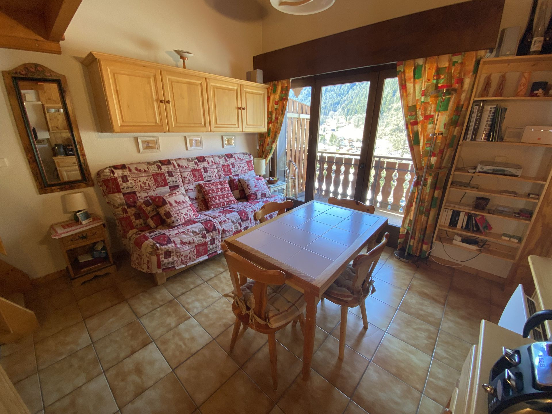 _lv_images__lot_0000000218_02_8503669