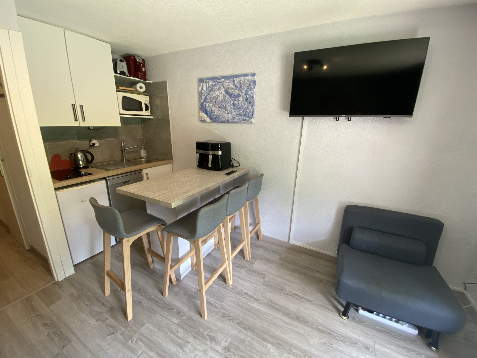 _lv_images__lot_0000000225_03_8231000 _lv_images__lot_0000000225_03_8231000