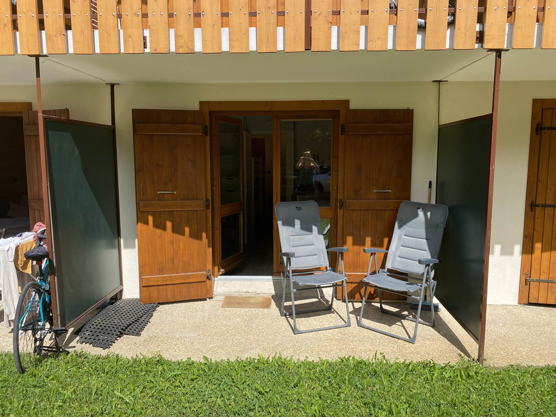 _lv_images__lot_0000000225_04_8367412