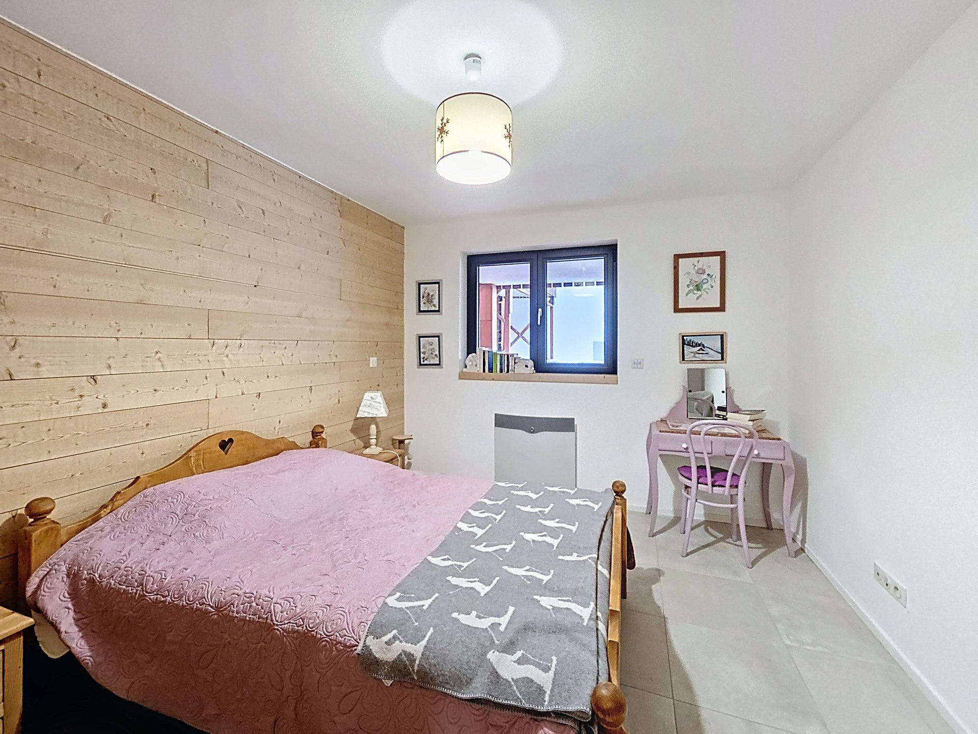 _lv_images__lot_0000000247_07_8546188