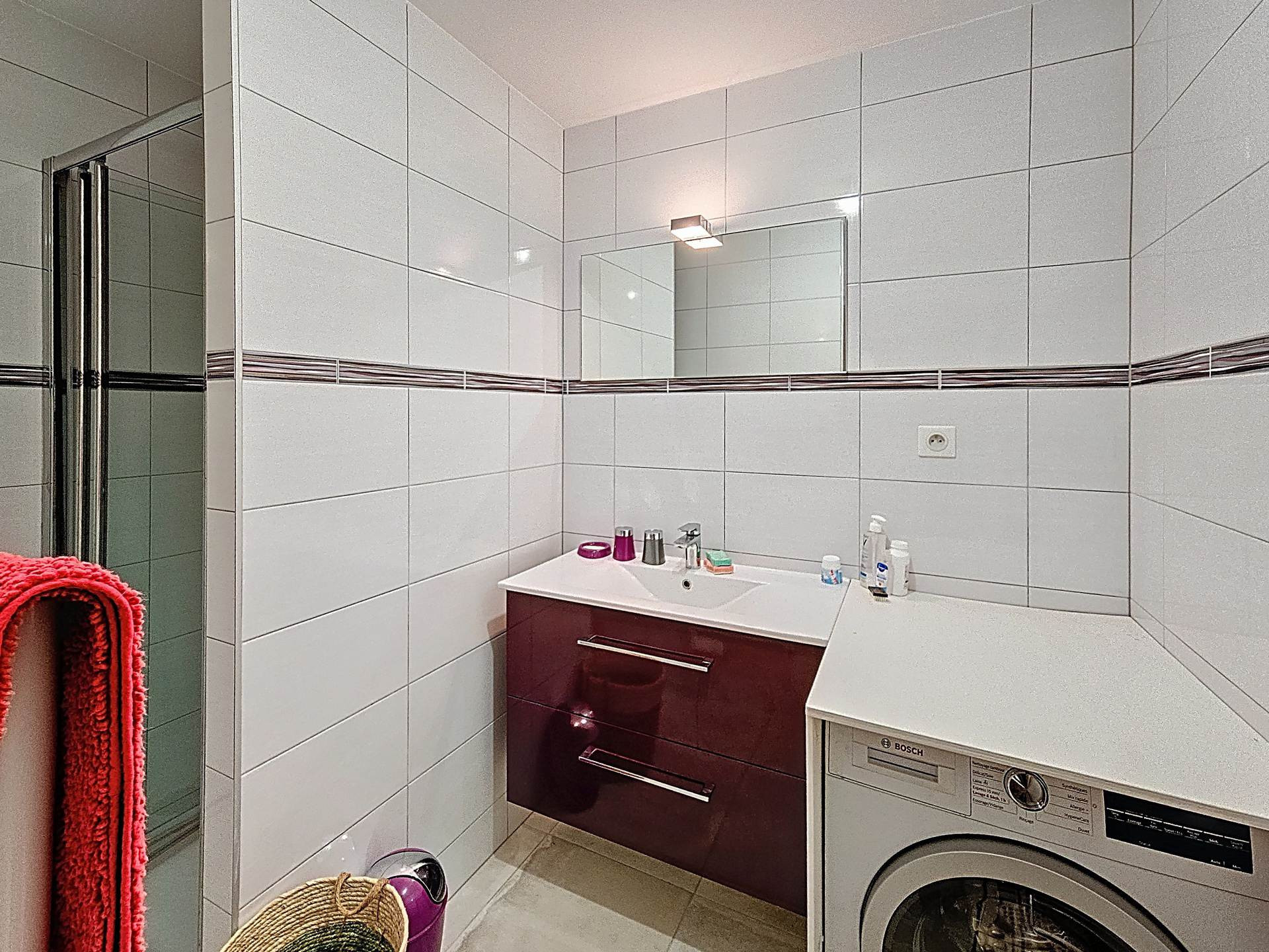 _lv_images__lot_0000000247_09_8377594