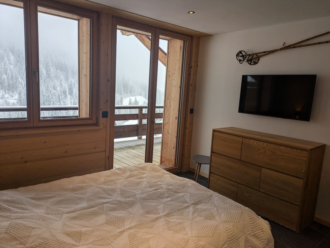 Appartement 103, résidence Bois Colombe, chambre avec TV, Châtel 74390