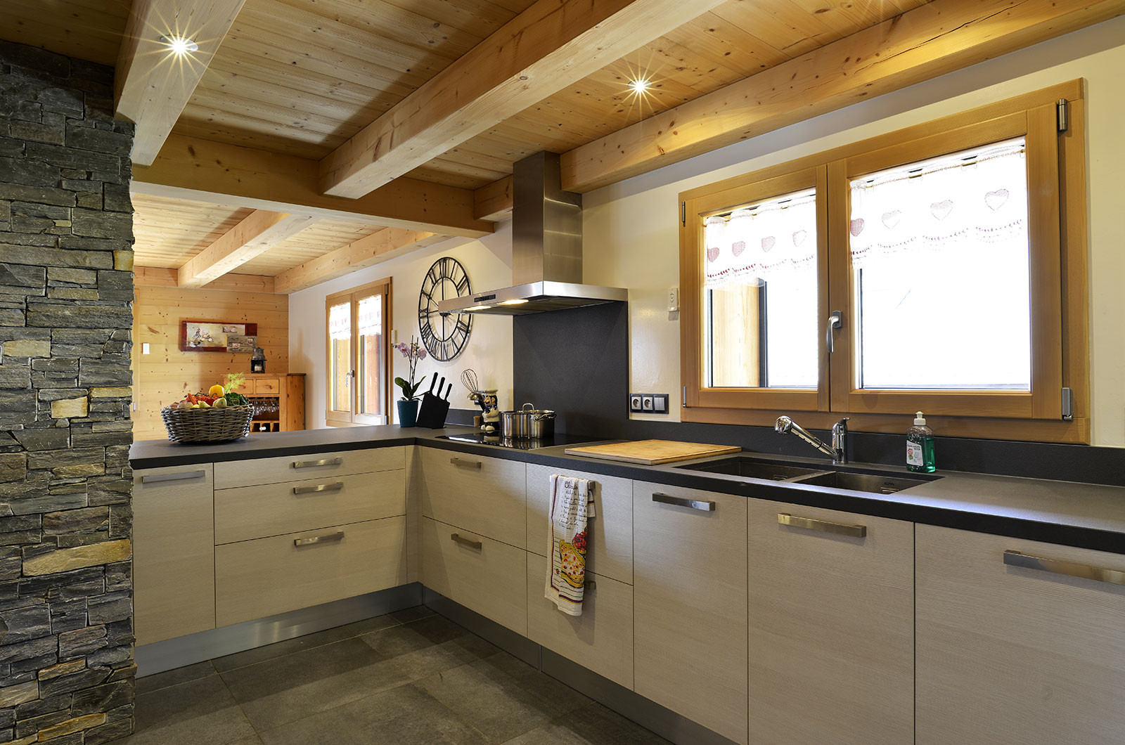 Flat 14 people, Florence, kitchen, Châtel Haute-Savoie