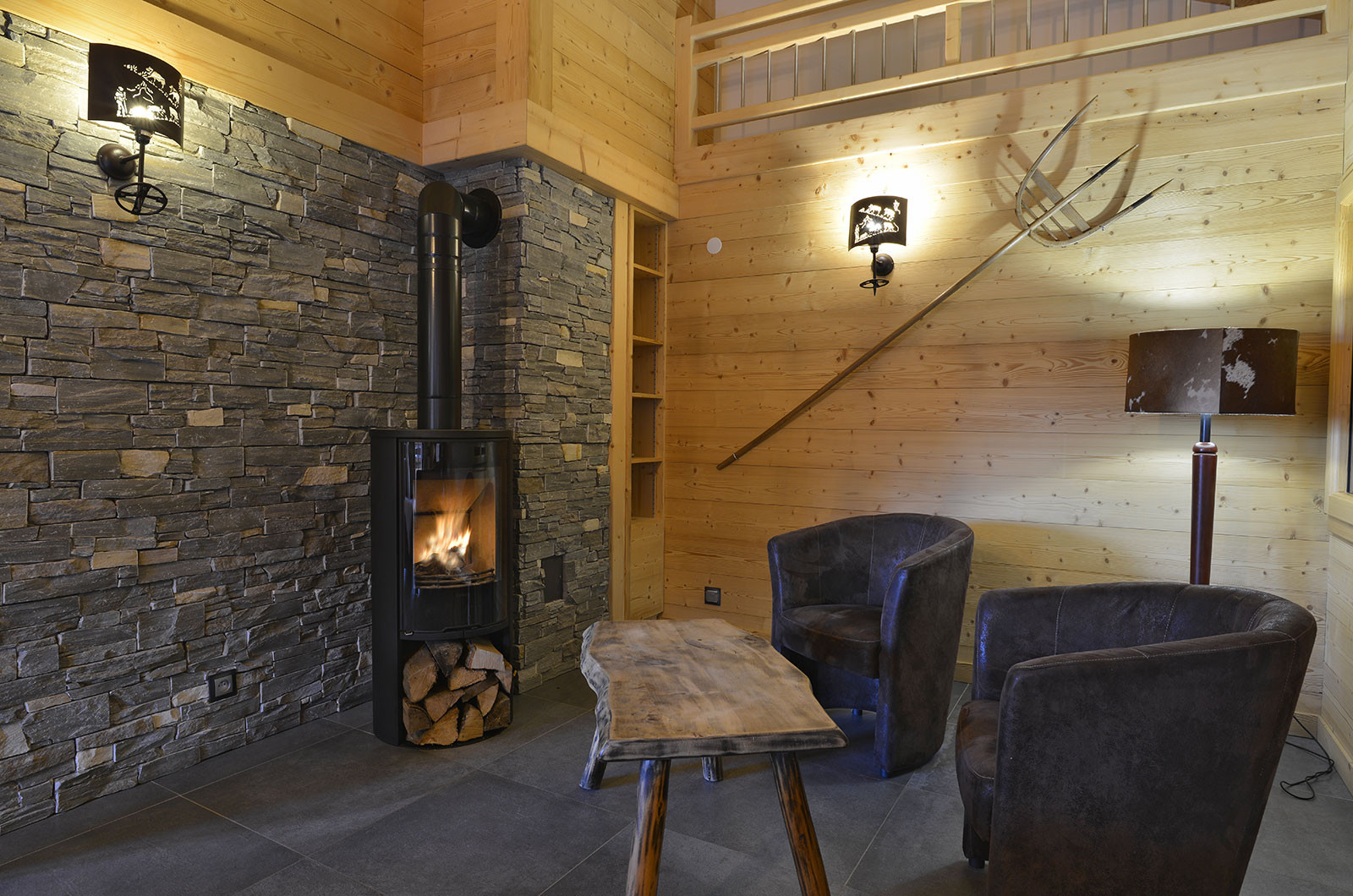 Flat sleeps 14, Florence, living room, Châtel winter