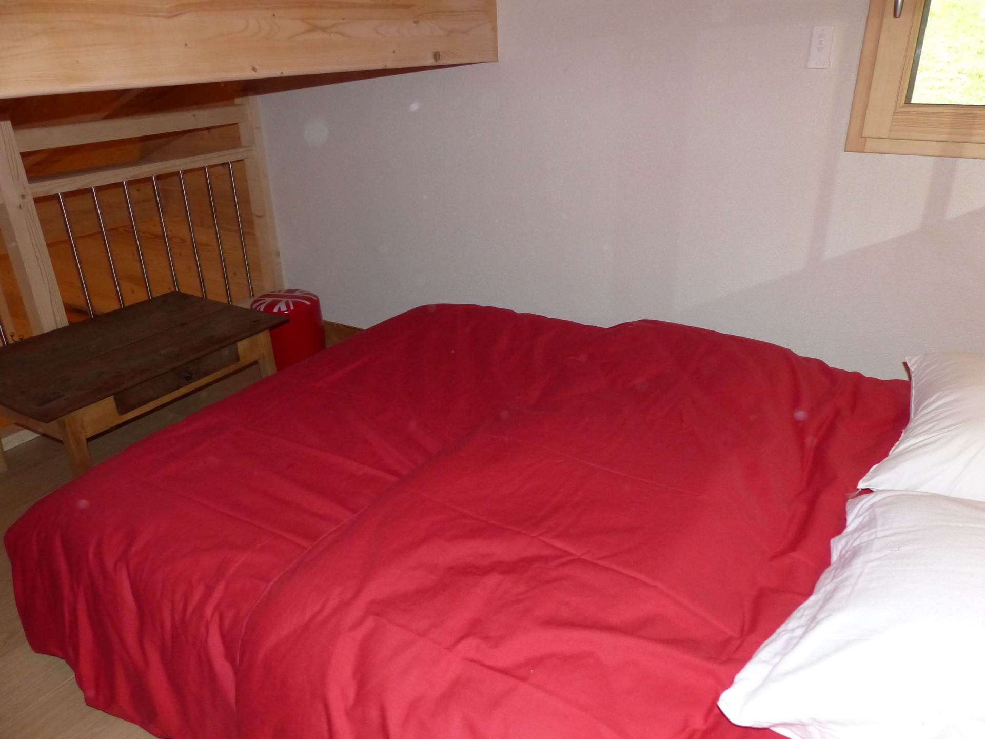 Appartement 202A Résidence Mont Royal, lit double sur la mezzanine, Châtel, Snowboard Appartement 202A Résidence Mont Royal, lit double sur la mezzanine, Châtel, Snowboard