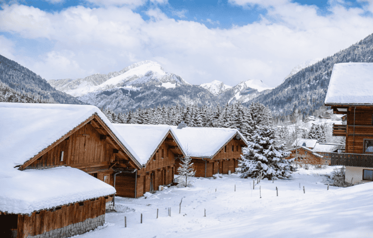 Apartment for 6 people, MARGUERITES Residence, balcony view, Châtel mountain sun