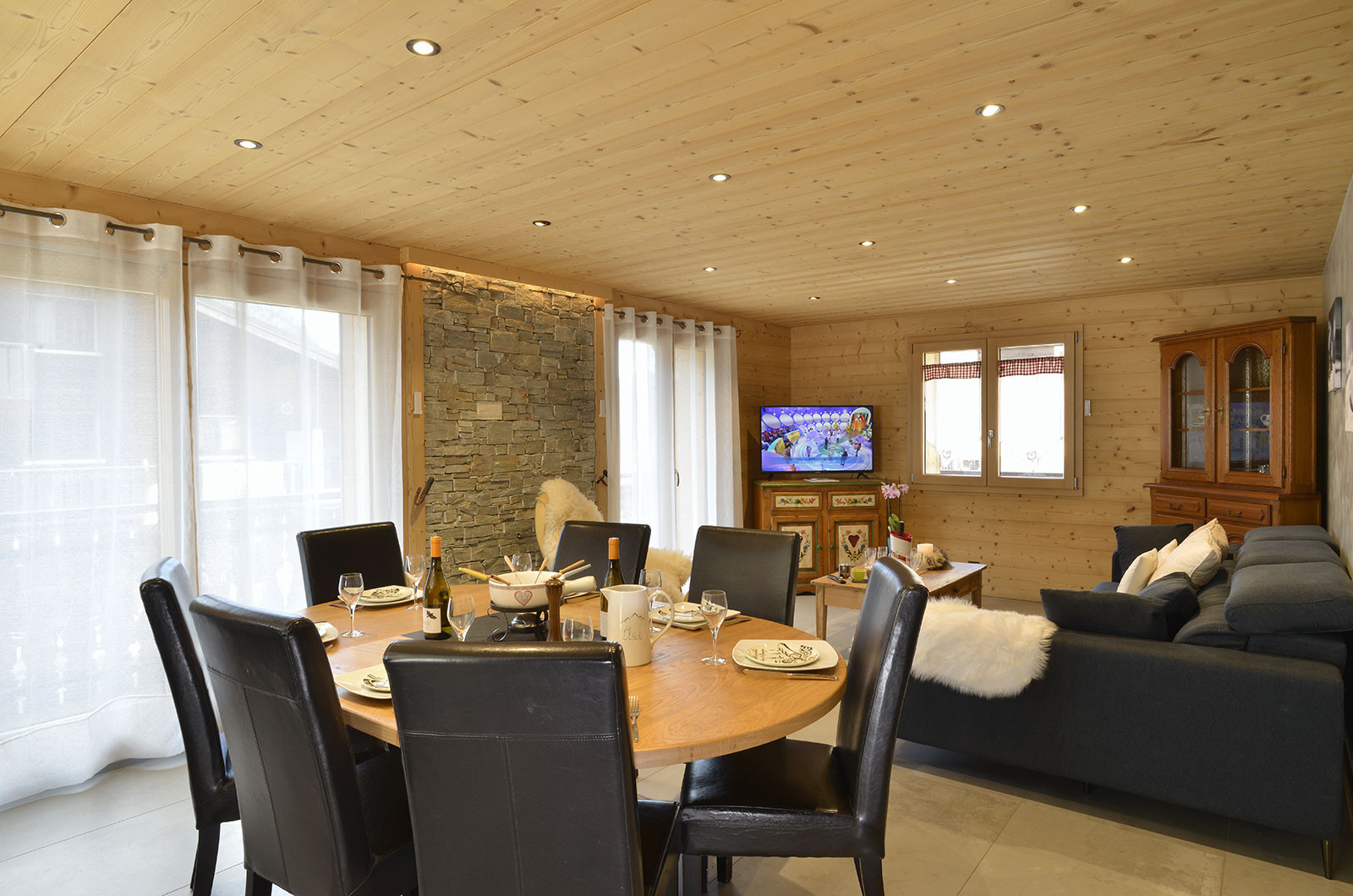 Apartment 8 people, petitflo, living room, Chatel 74390