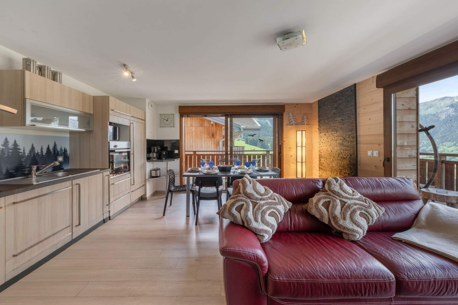 Apartment in Châtel, Bellevue Residence, Living room and kitchen, Châtel 74