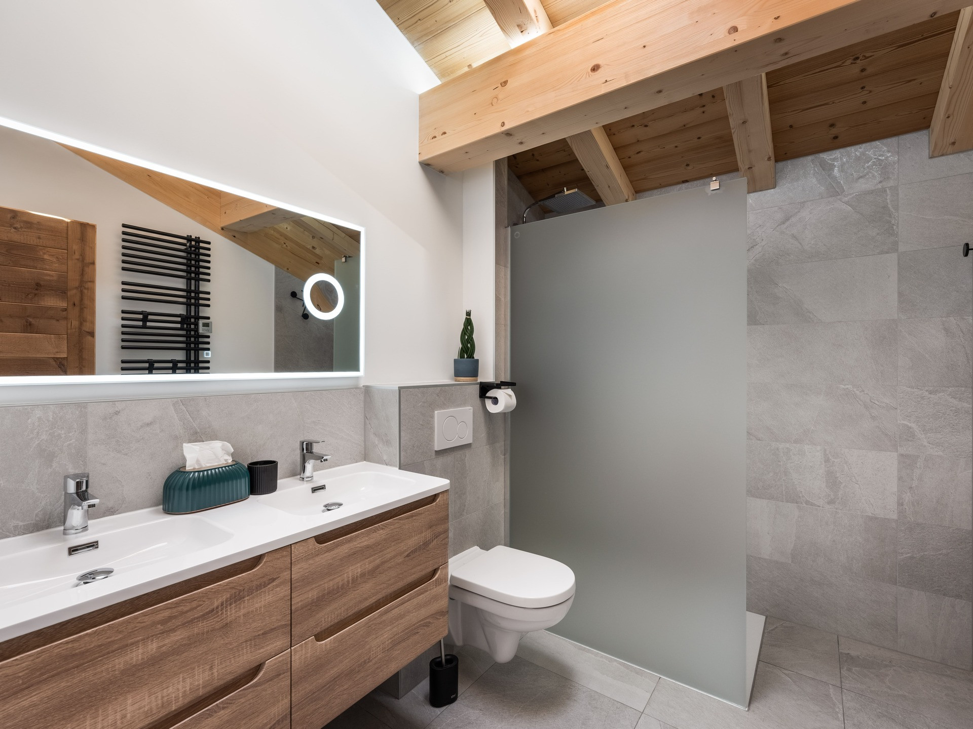Apartment Attique, Residence Lioutane, Shower room, Prestige apartment 74