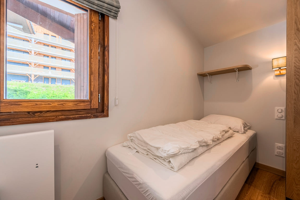 Apartment Caribou 4, Bedroom 2 single beds, Chatel Ski lifts