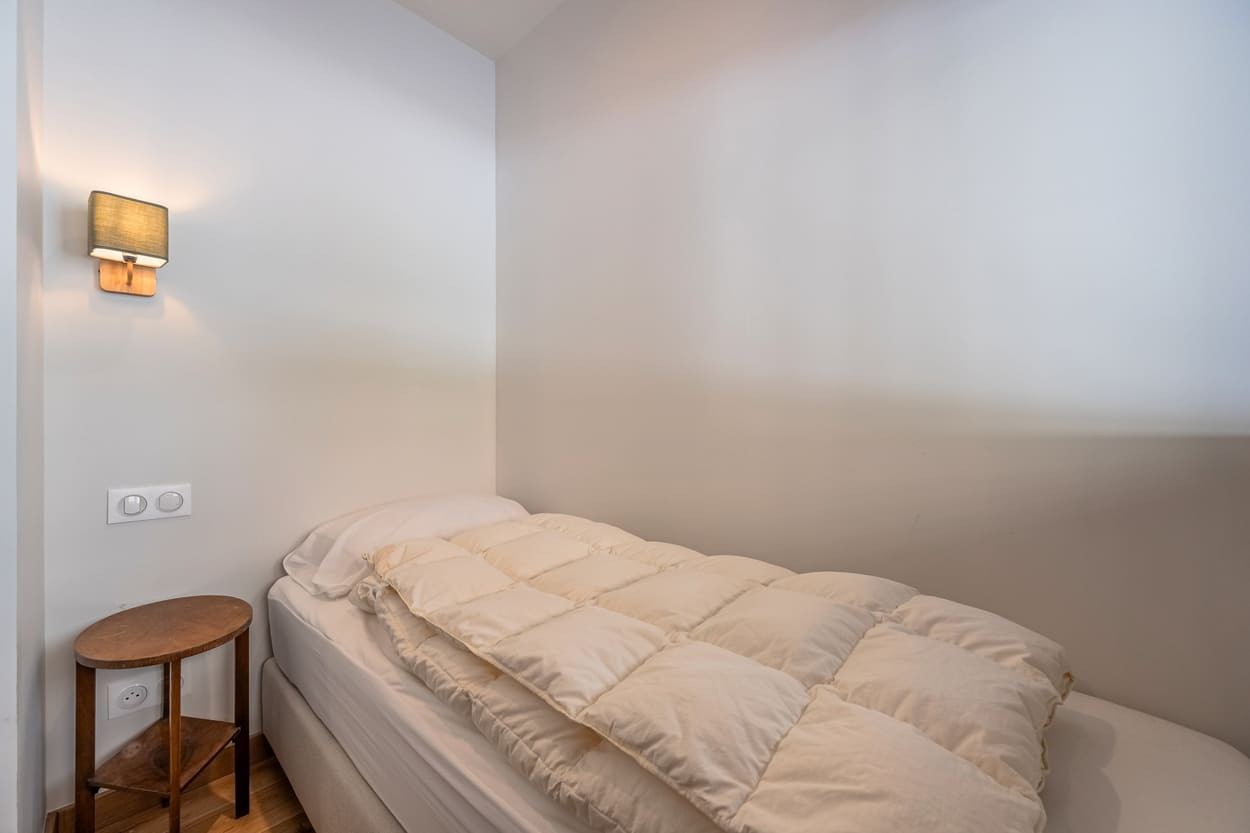 Apartment Caribou 4, Bedroom 2 single beds, Chatel Ski holiday
