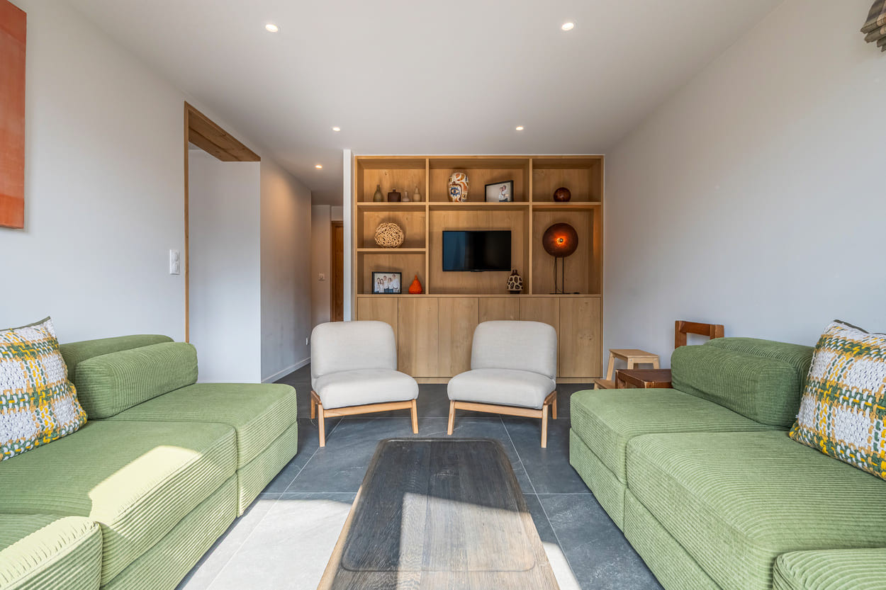 Apartment Caribou 4, Living room with balcony access, Chatel Northern Alps