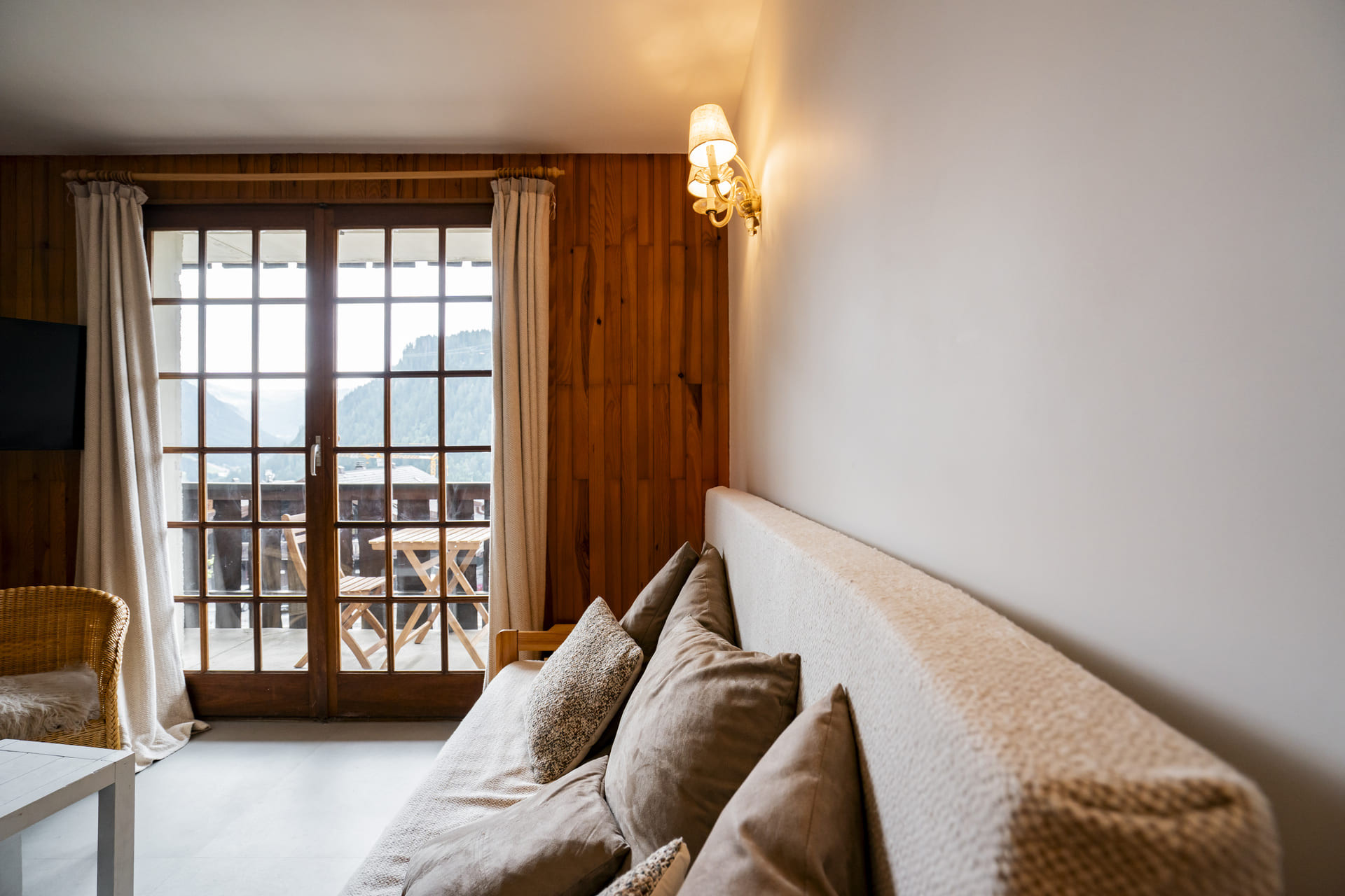 Apartment Caribou n°2, Living room, Châtel Abondance Valley