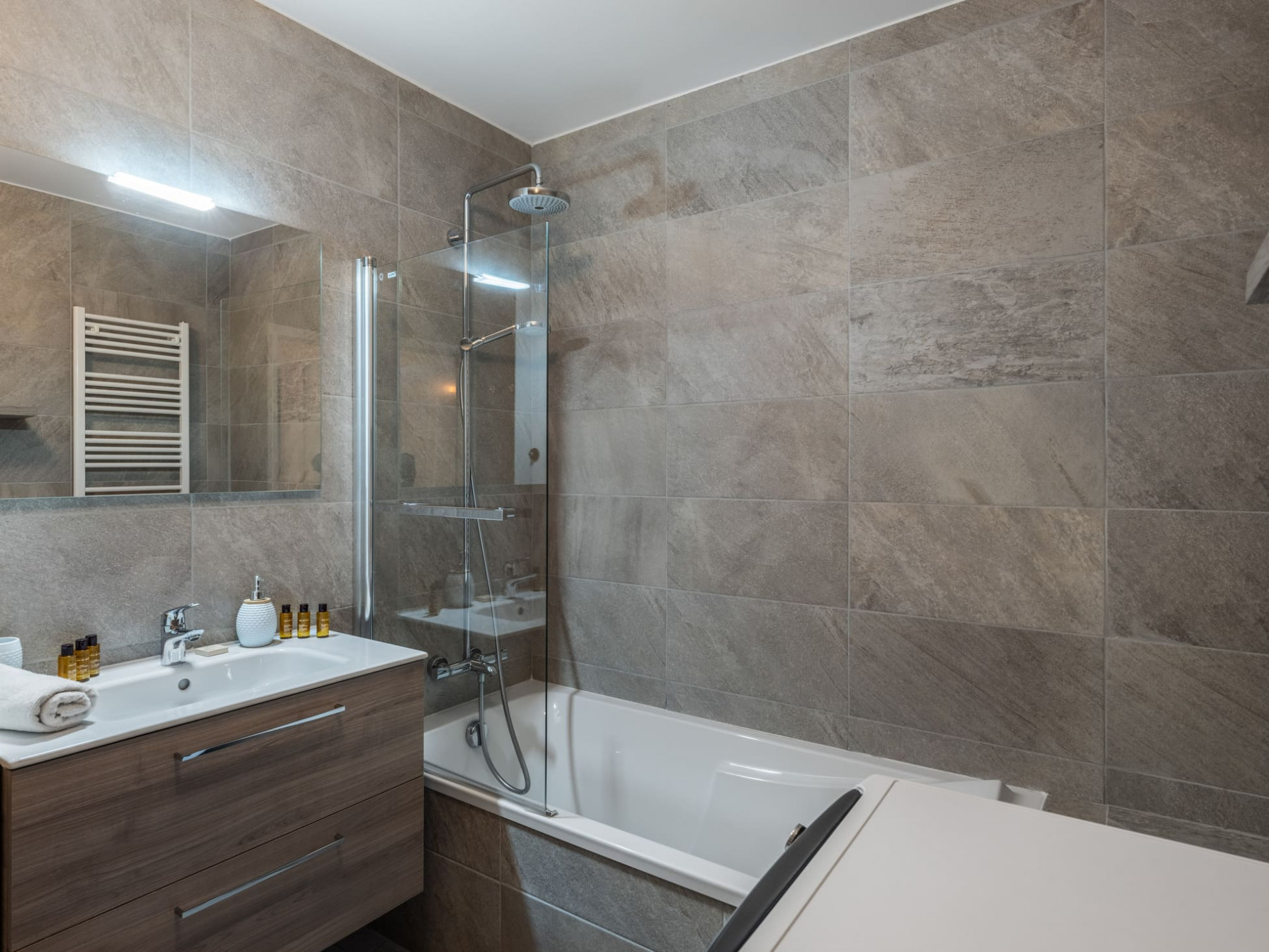Apartment n° 202 A in Residence Chalet des Freinets, Bathroom, Châtel