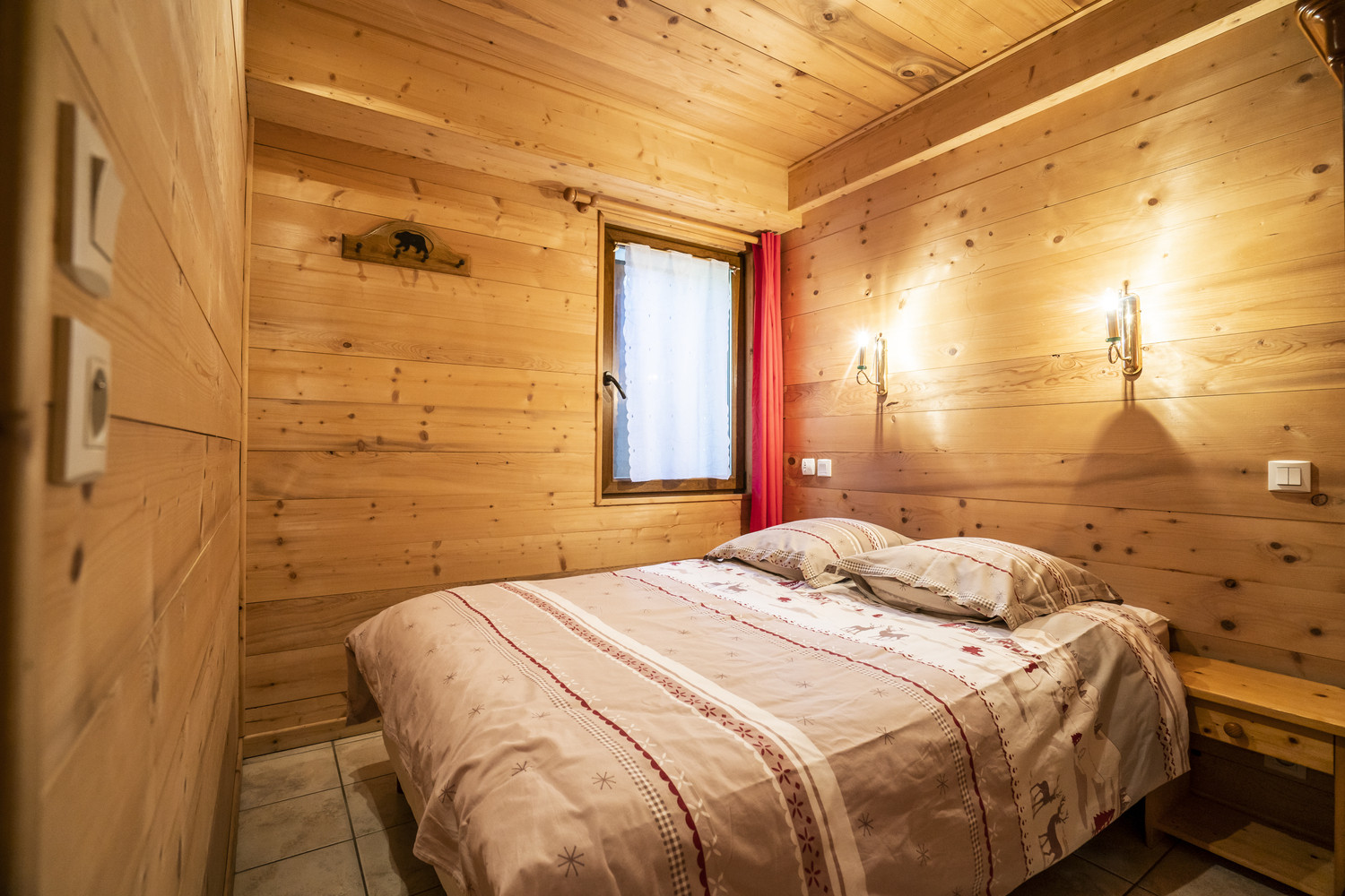 Apartment in Chalet L'Igloo 3, Bedroom double bed, Châtel Portes du Soleil