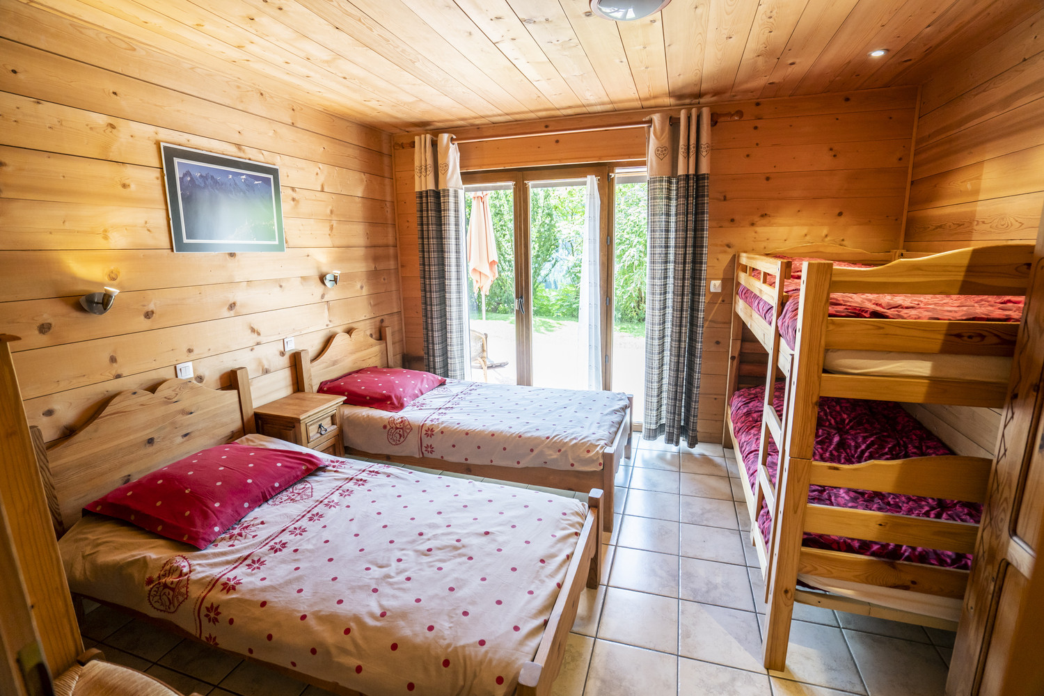 Apartment in Chalet L'Igloo 3, Bedroom single bed and bunk bed, Châtel Portes du Soleil