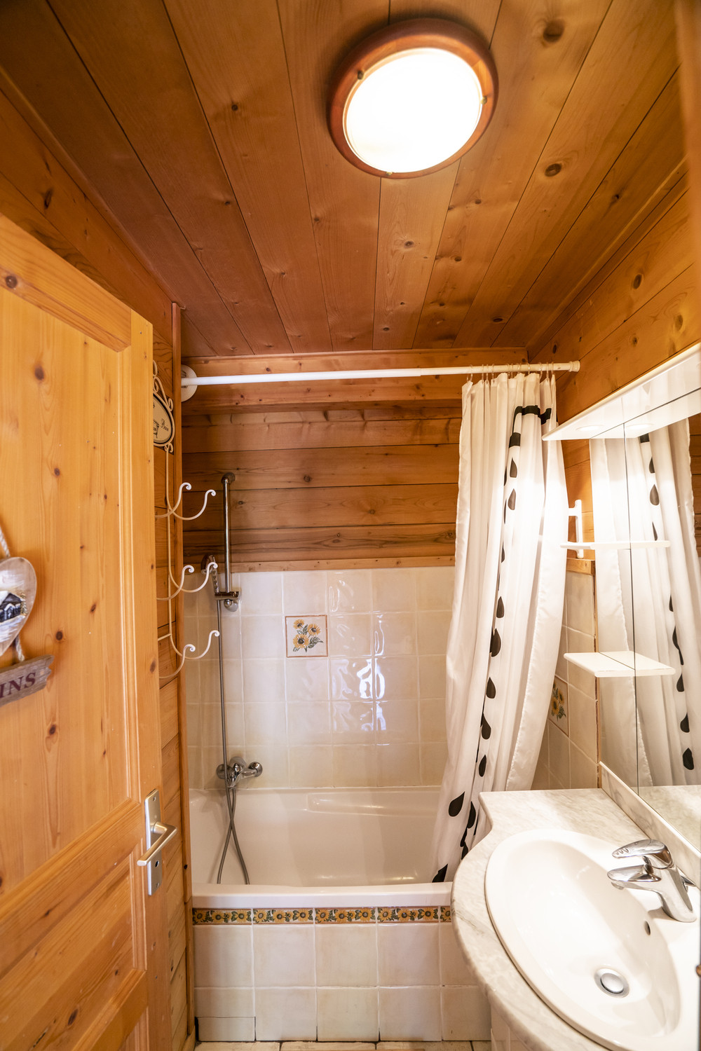 Apartment in Chalet L'Igloo 3, Bathroom, Châtel MTB 74
