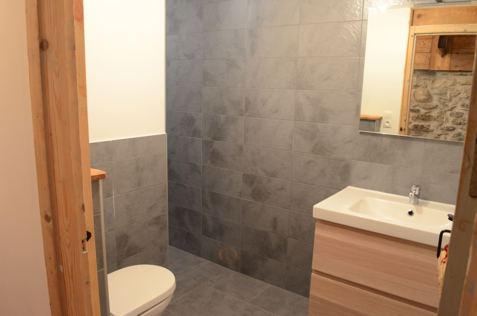 Apartment in chalet la clairière, Châtel, Shower room, Savoyard accommodation 74390