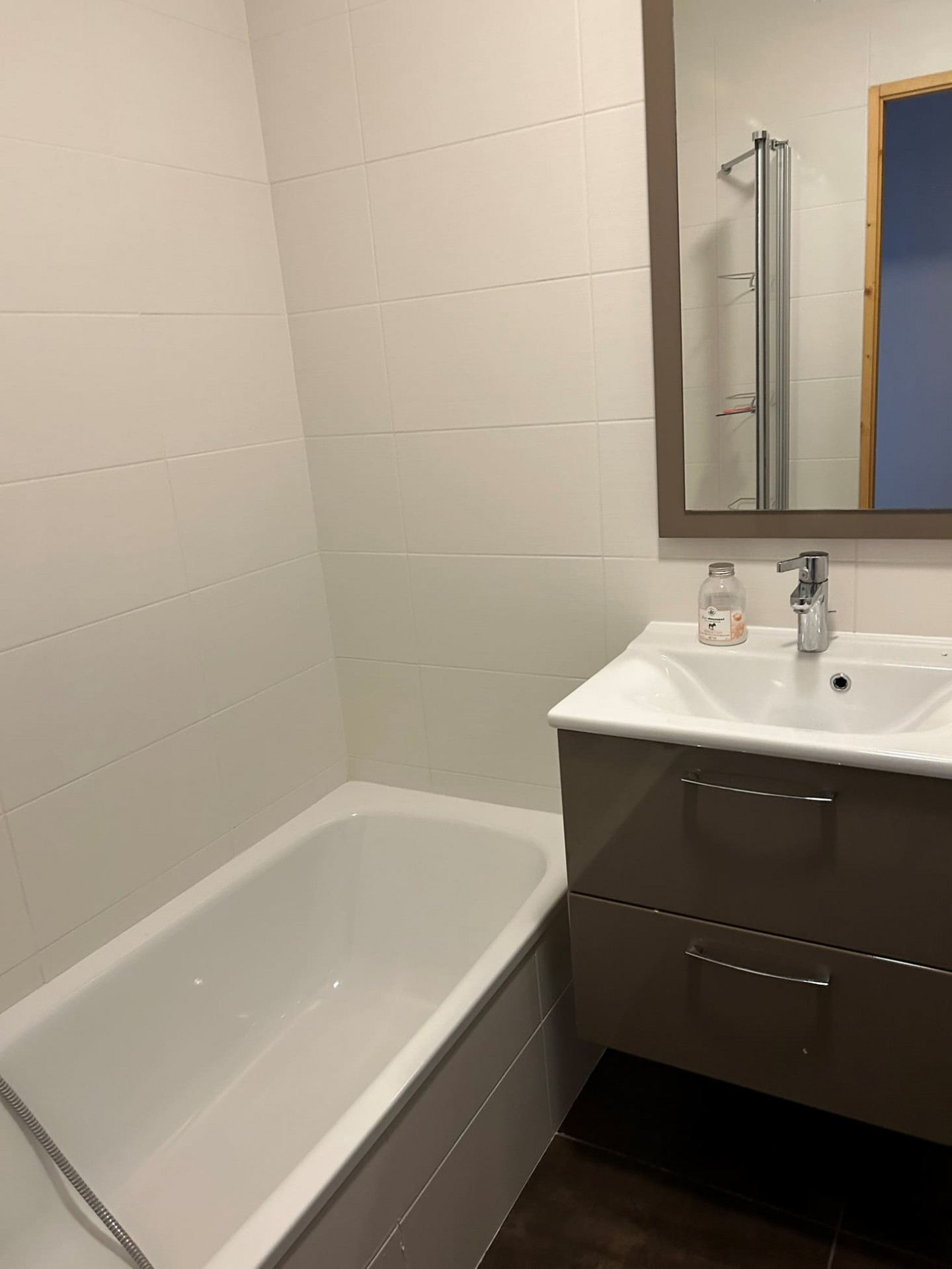 Apartment Clos des Oursons, bathroom in the double bedroom, Châtel