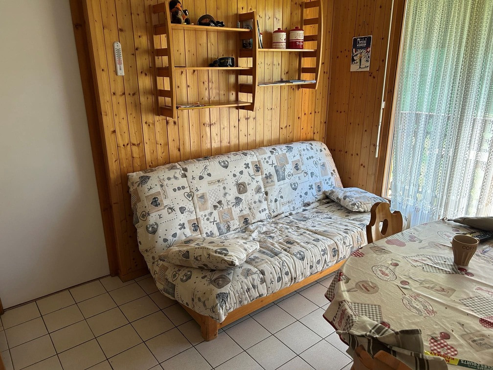 Iris 21 apartment, sofa, Châtel, Haute-Savoie