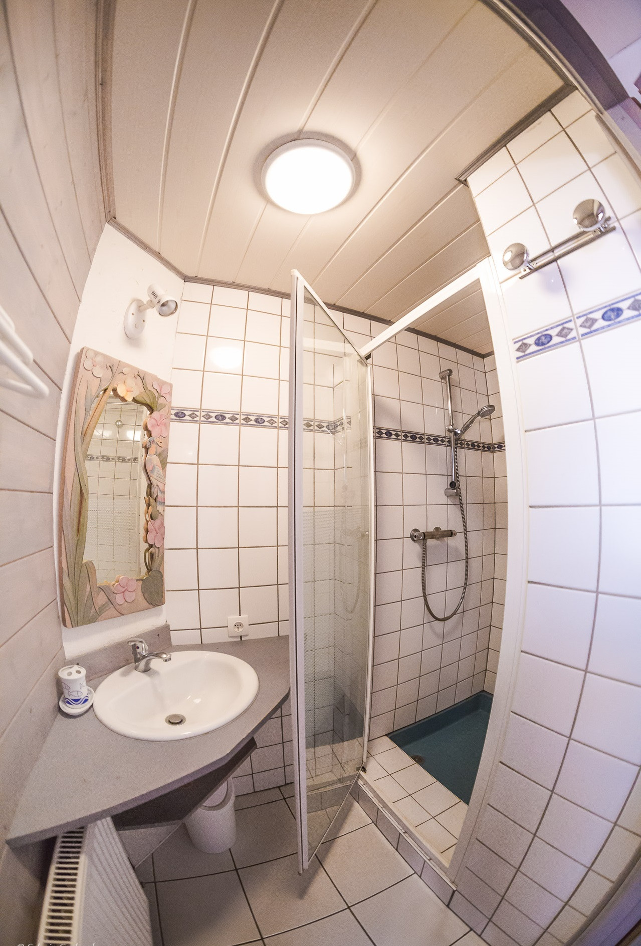 Apartment La Couqueille Downstairs shower room, Châtel Haute-Savoie