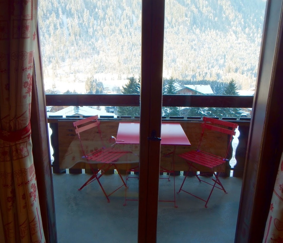 Appartement Les Biches 27B, balcon terrasse, Châtel soleil montagne vacance famille