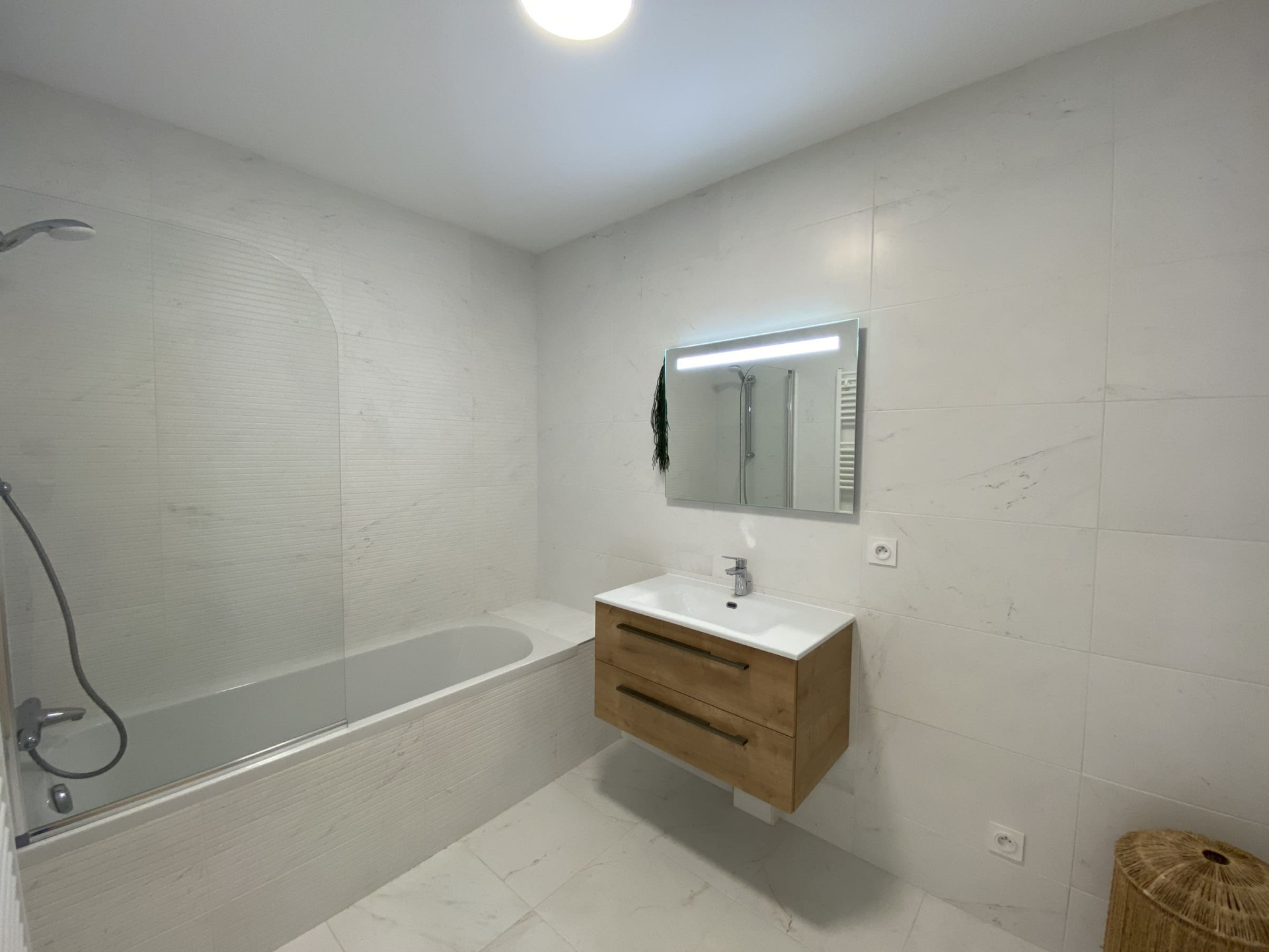 Apartment rental A205 Les Perles de Savoie, Châtel - bathroom