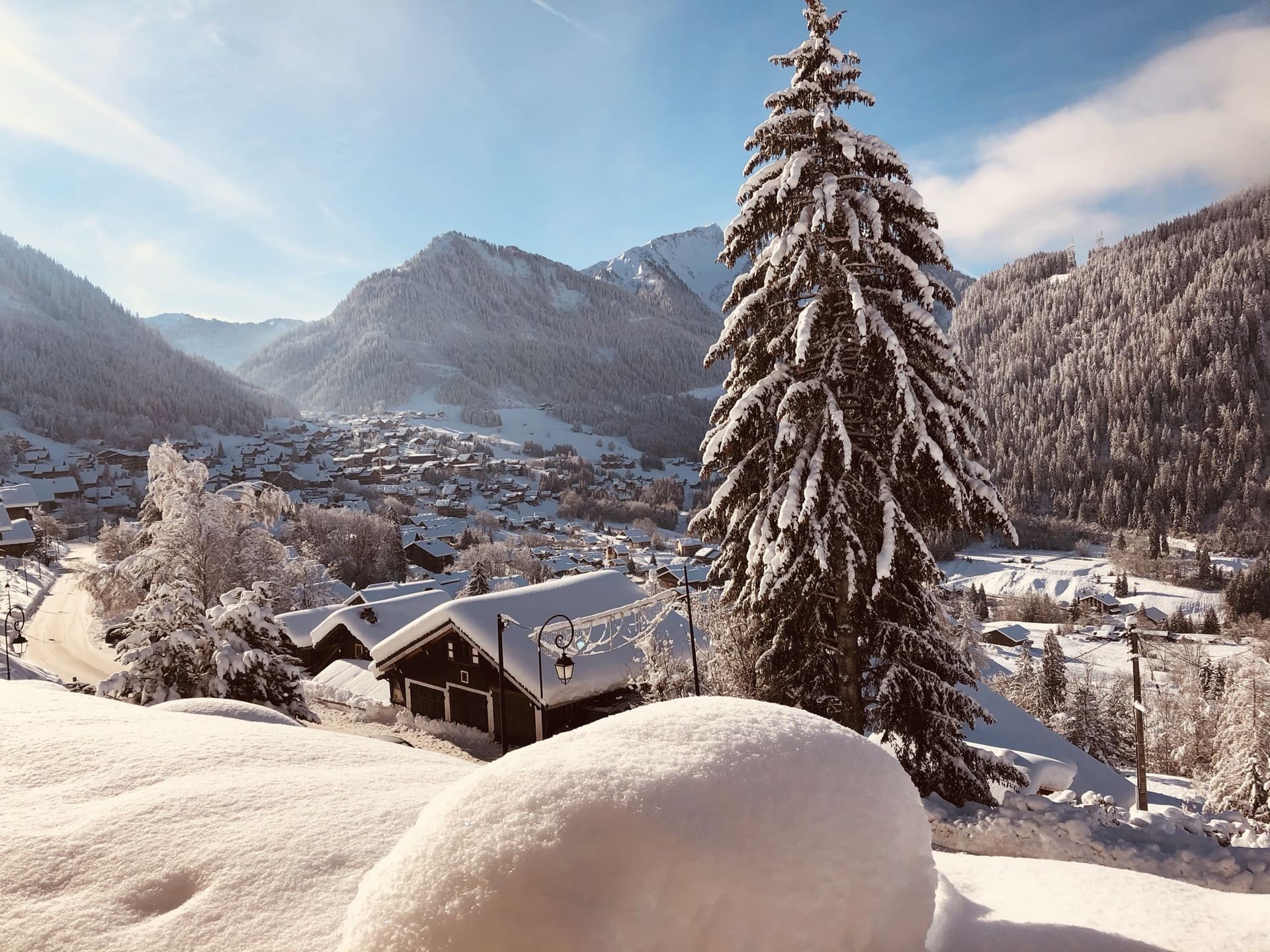 Apartment Les Sorbiers n°1, View of the village in winter, Châtel Haute Savoie