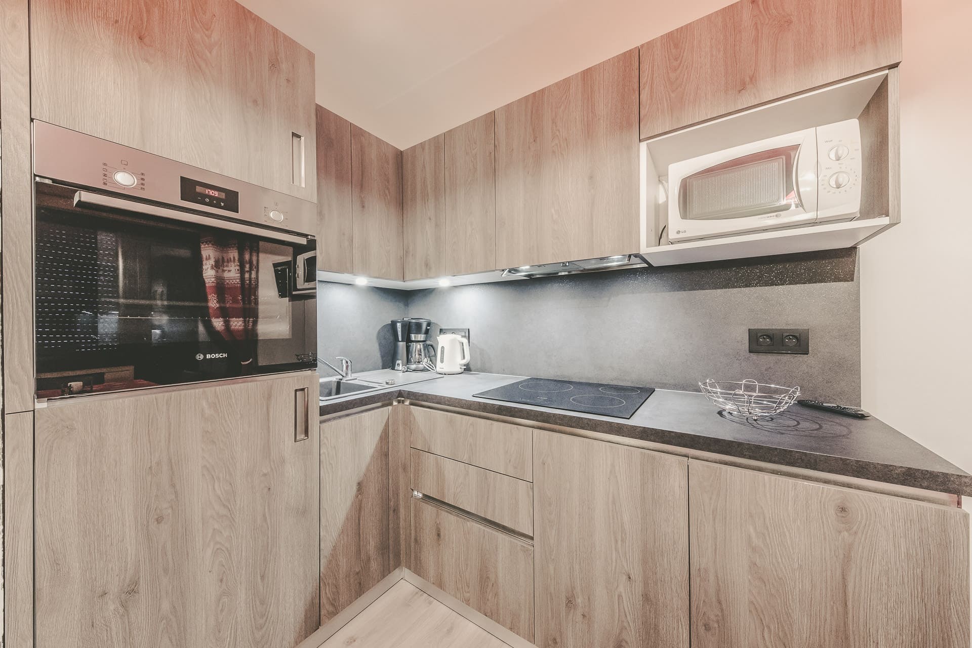 Apartment n°1 in residence Lou Candres kitchen, Châtel