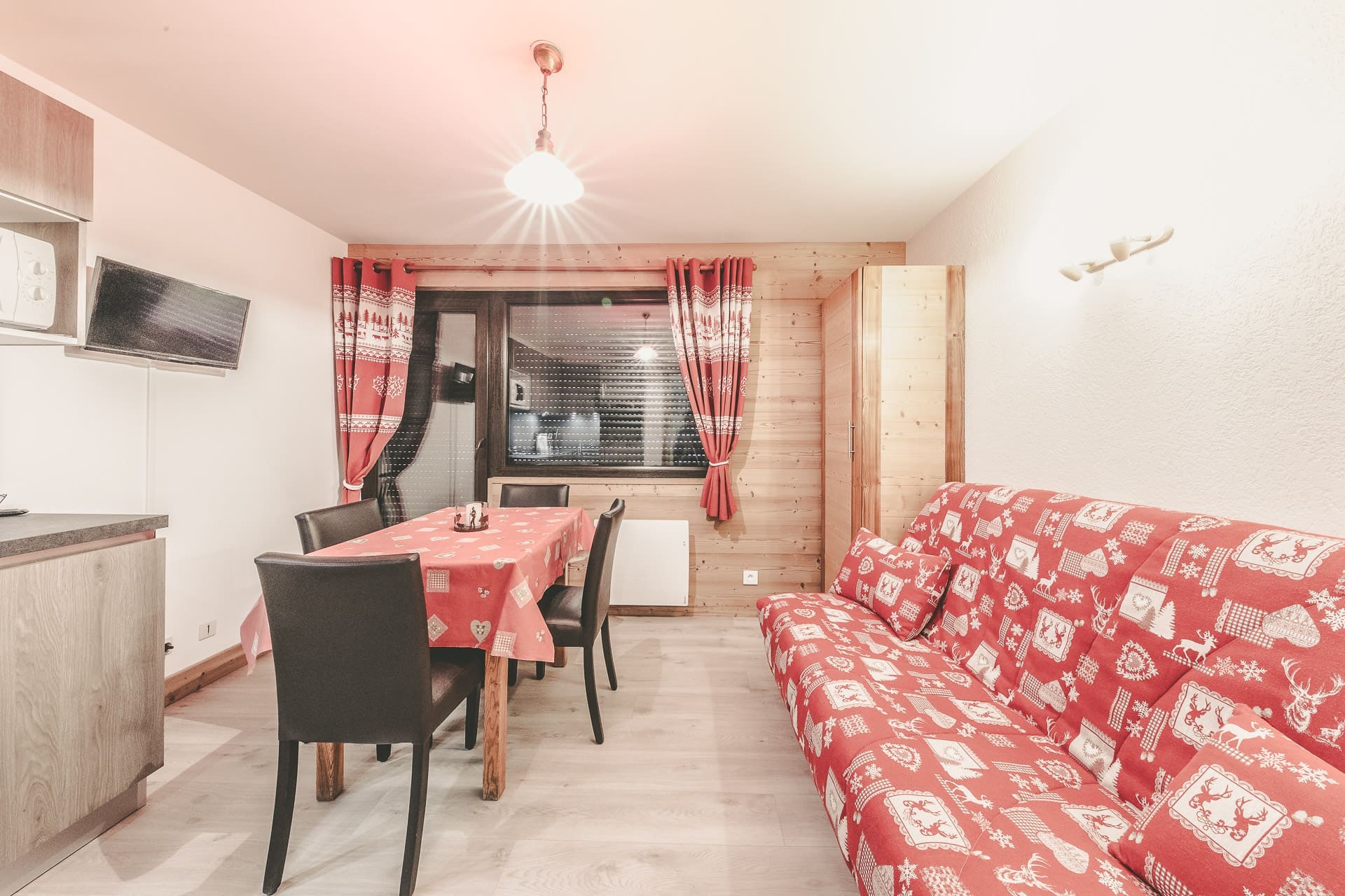 Apartment n°1 in residence Lou Candres, vacation rental, Châtel Portes du Soleil ski area
