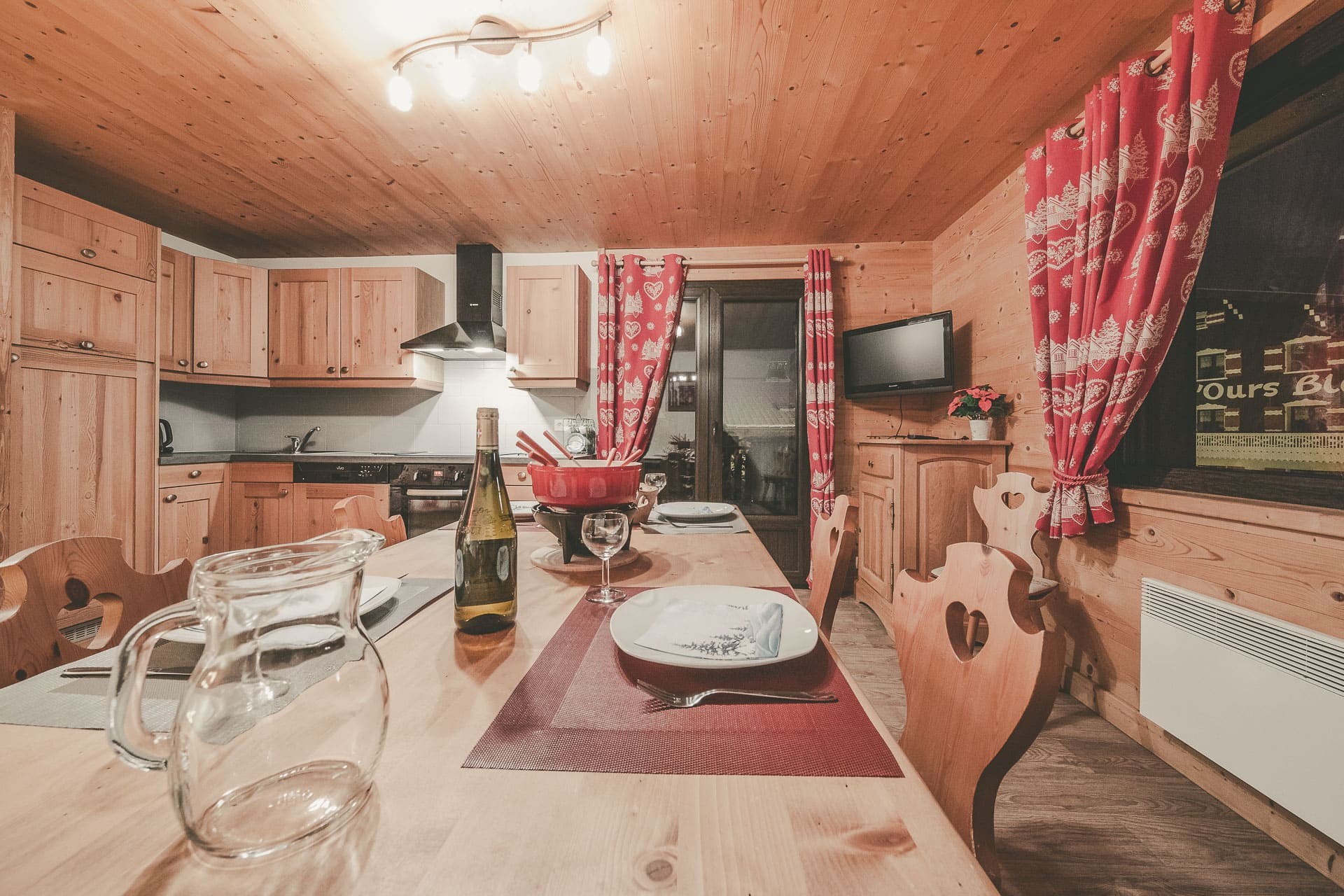 Apartment n°4 in residence Lou Candres, living room, Châtel Les Portes du Soleil