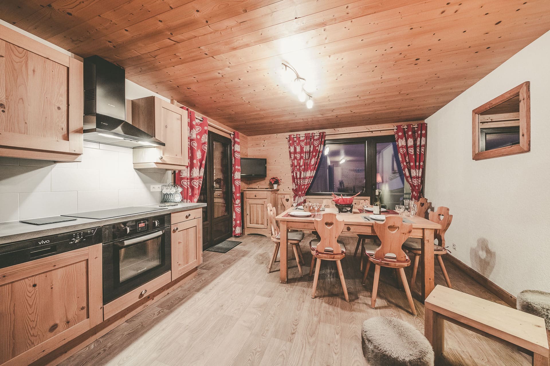 Apartment n°4 in residence Lou Candres, living room, Châtel Reservation