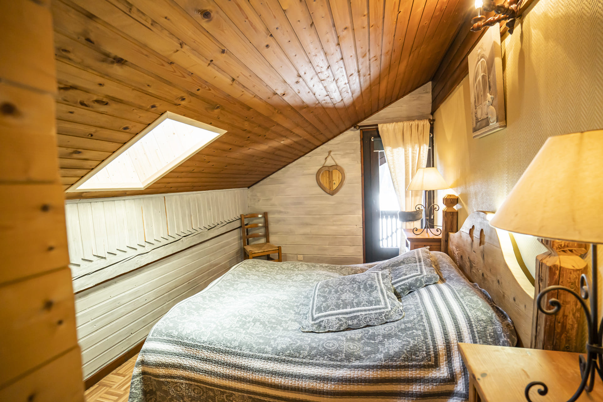 Apartment Vieux Four 03, Bedroom double bed, Châtel Super Châtel chairlift