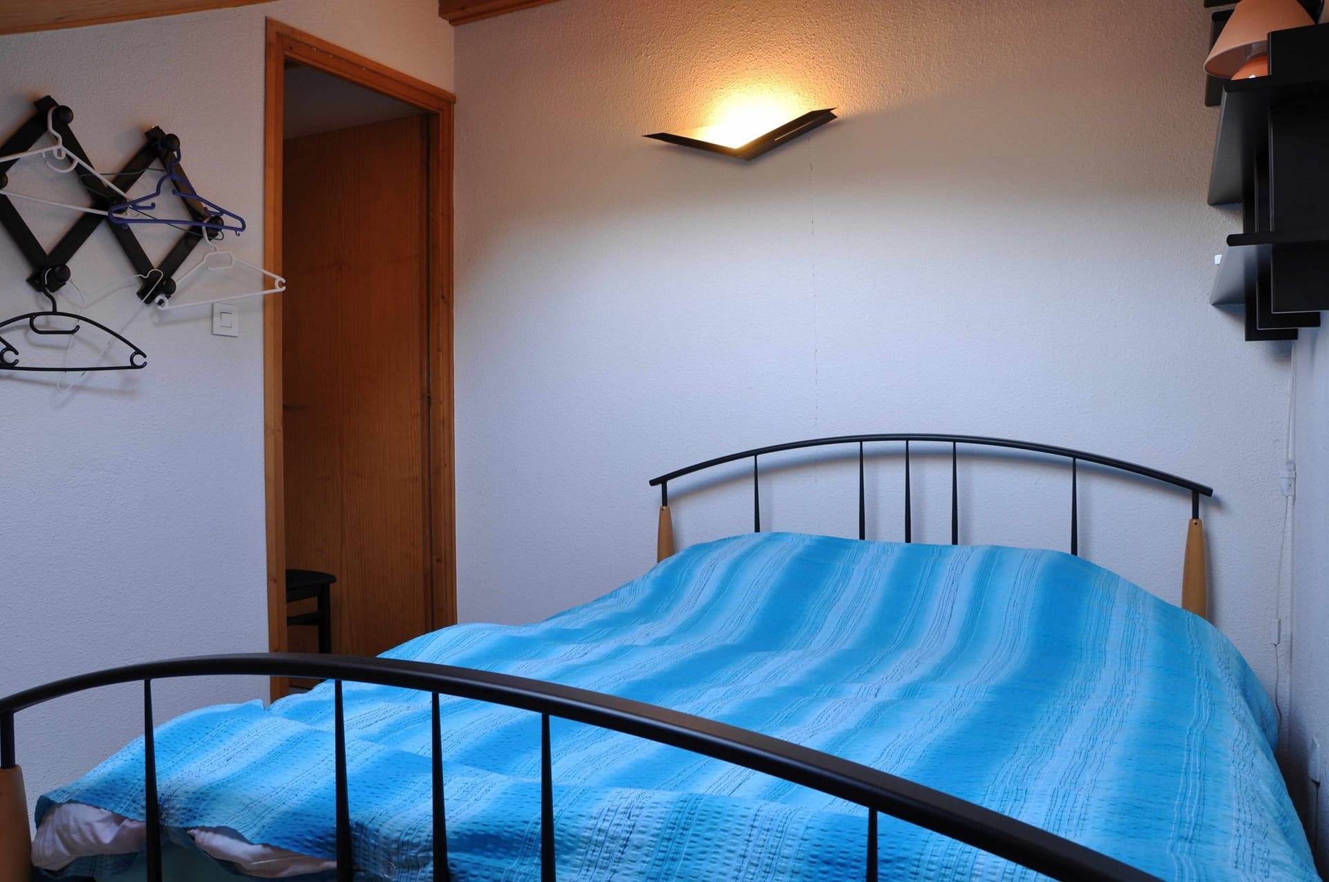 Apartment in Chalet du Perthuis 15D, Bedroom double bed, Châtel Hiking